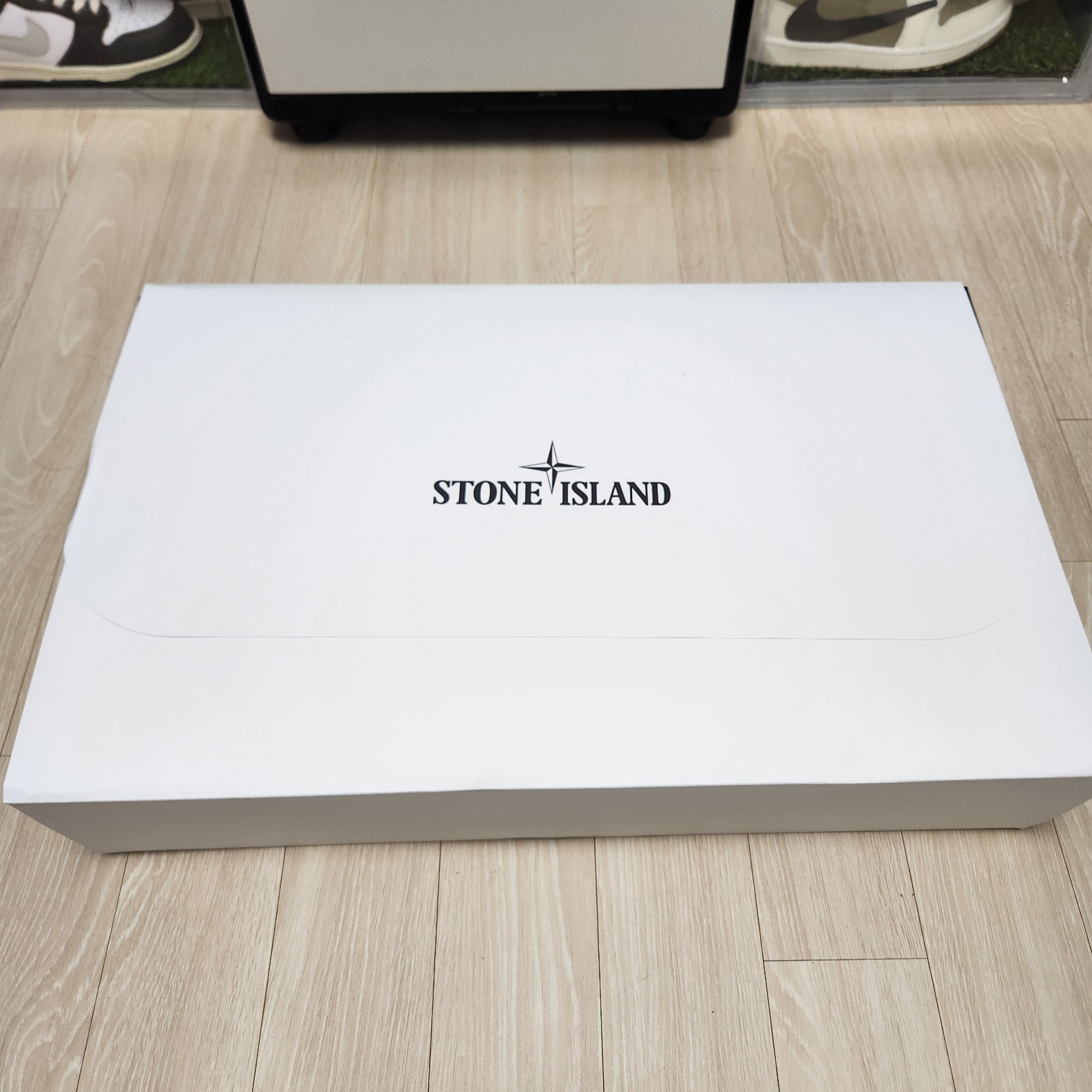New Balance x Stone Island 574 Legacy Dark Green 착용 스타일 - 4