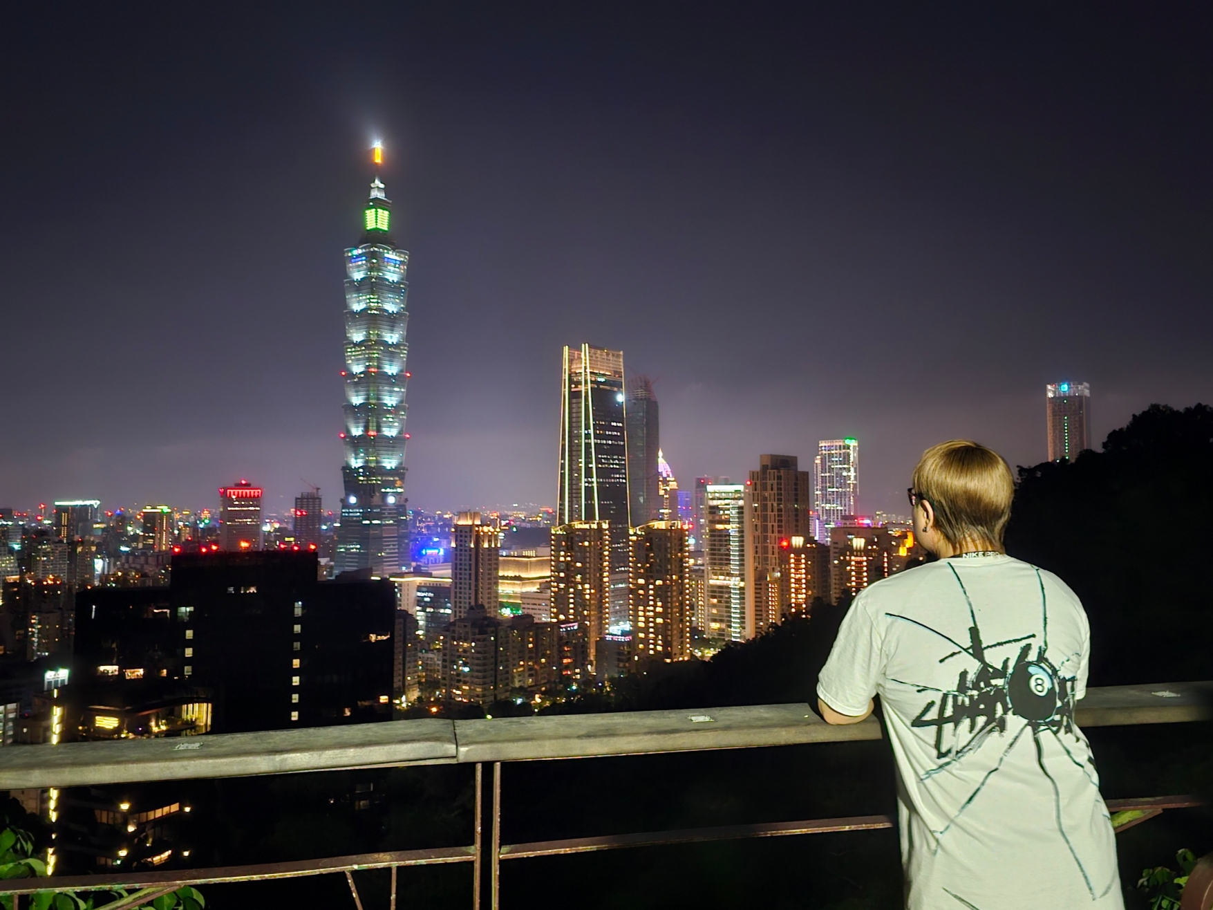 Stussy Shattered T-Shirt White 착용 스타일