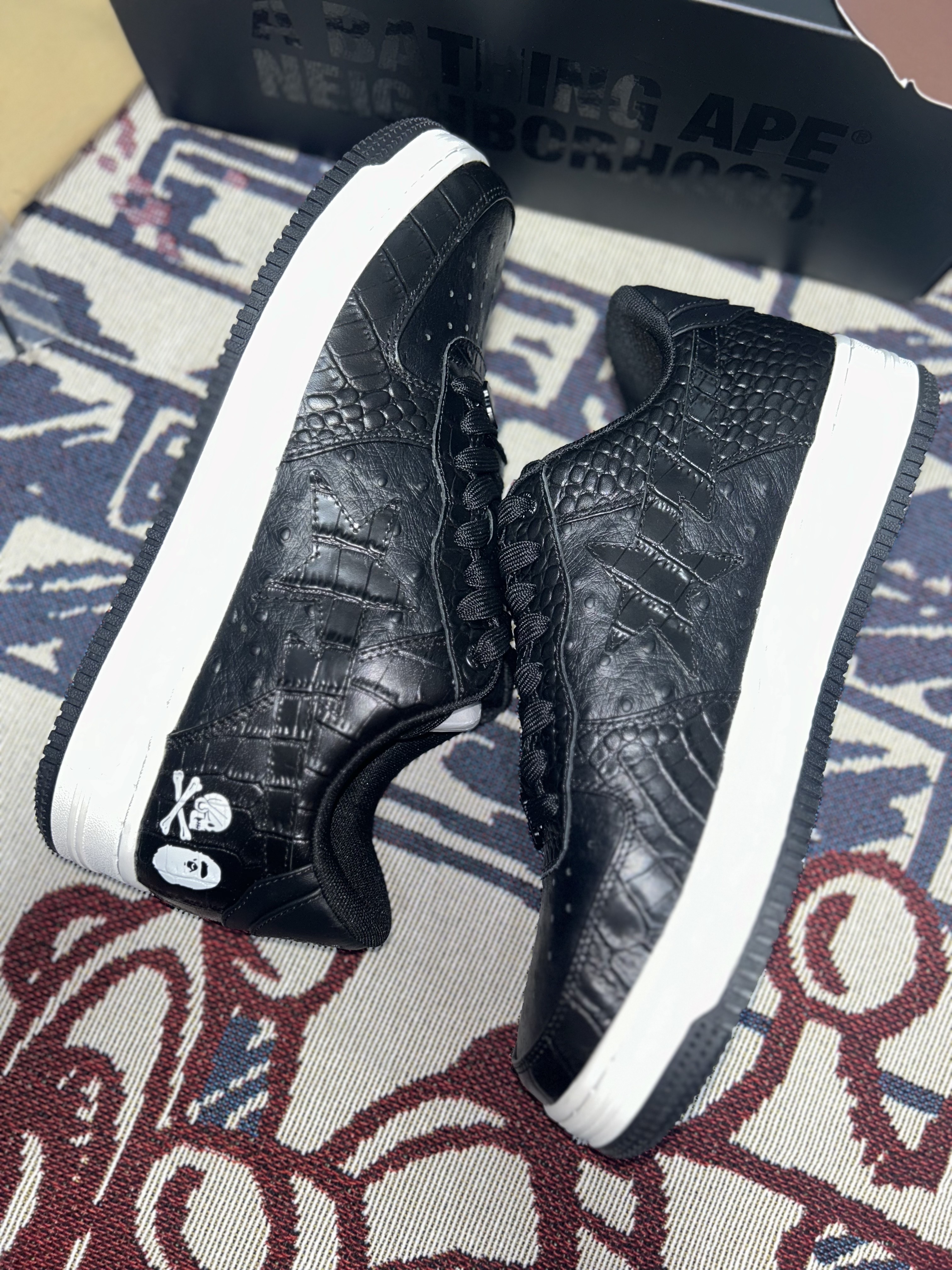BAPE x Neighborhood Bape Sta Low Black 착용 스타일 - 4