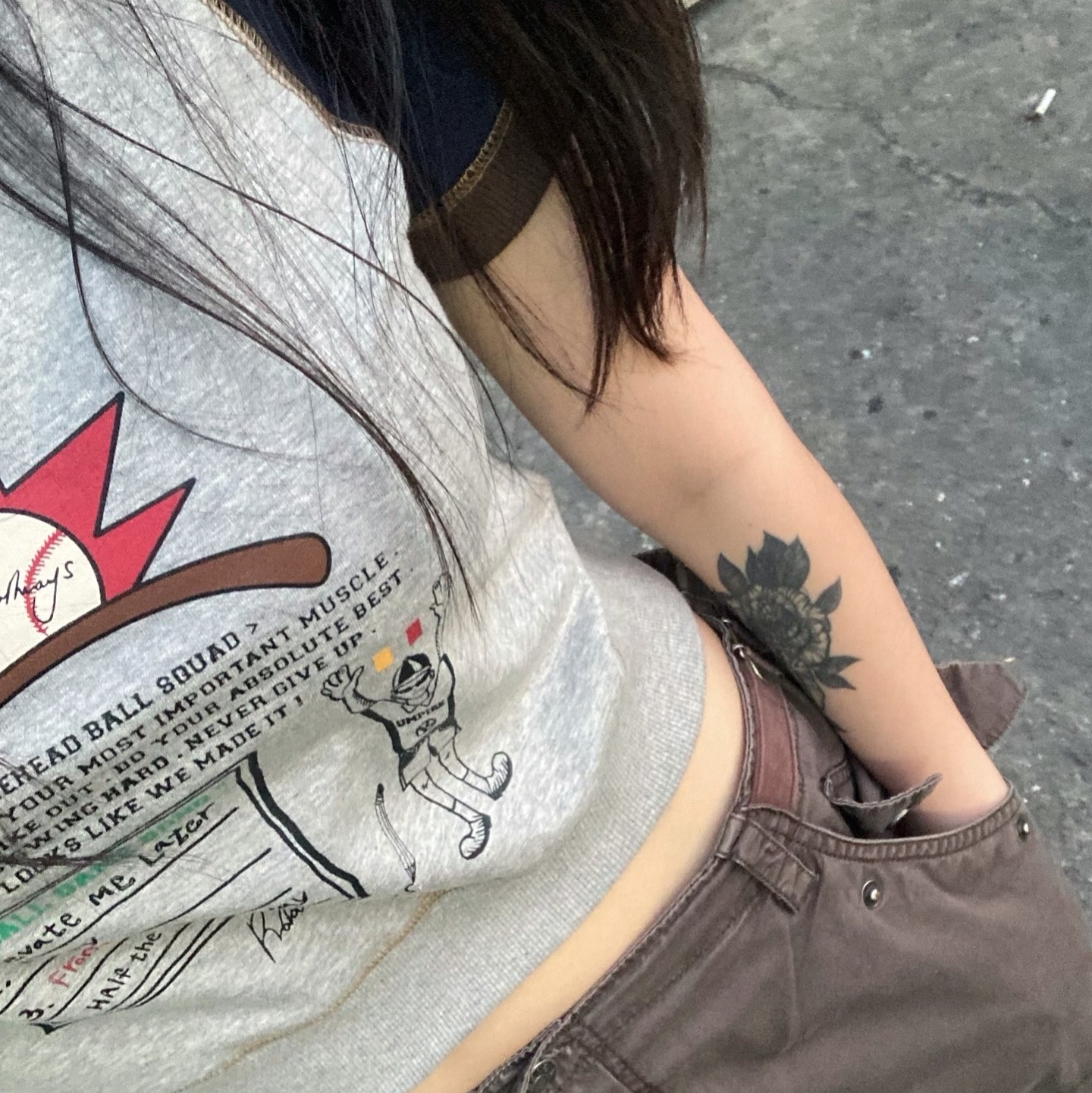 Problemallways Referee Raglan Crop Sweatshirt Gray 착용 스타일 - 2
