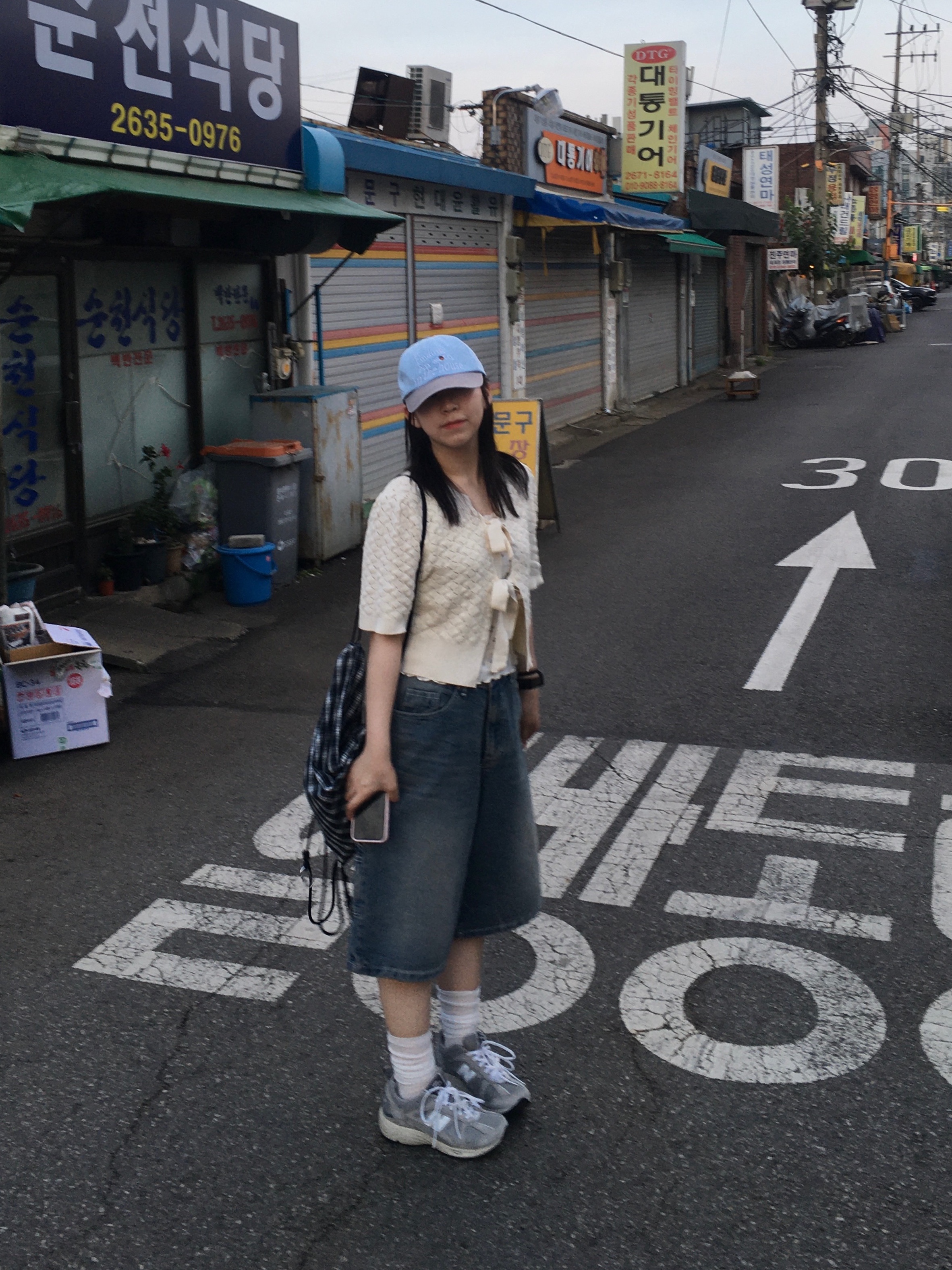 New Balance 878 Gray 착용 스타일 - 1
