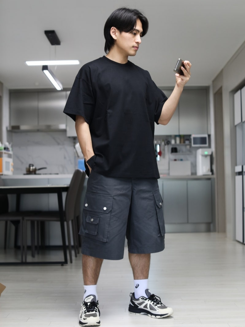 Wooyoungmi Luminous Jellyfish Back Logo T-Shirt Black - 24SS 착용 스타일 - 2