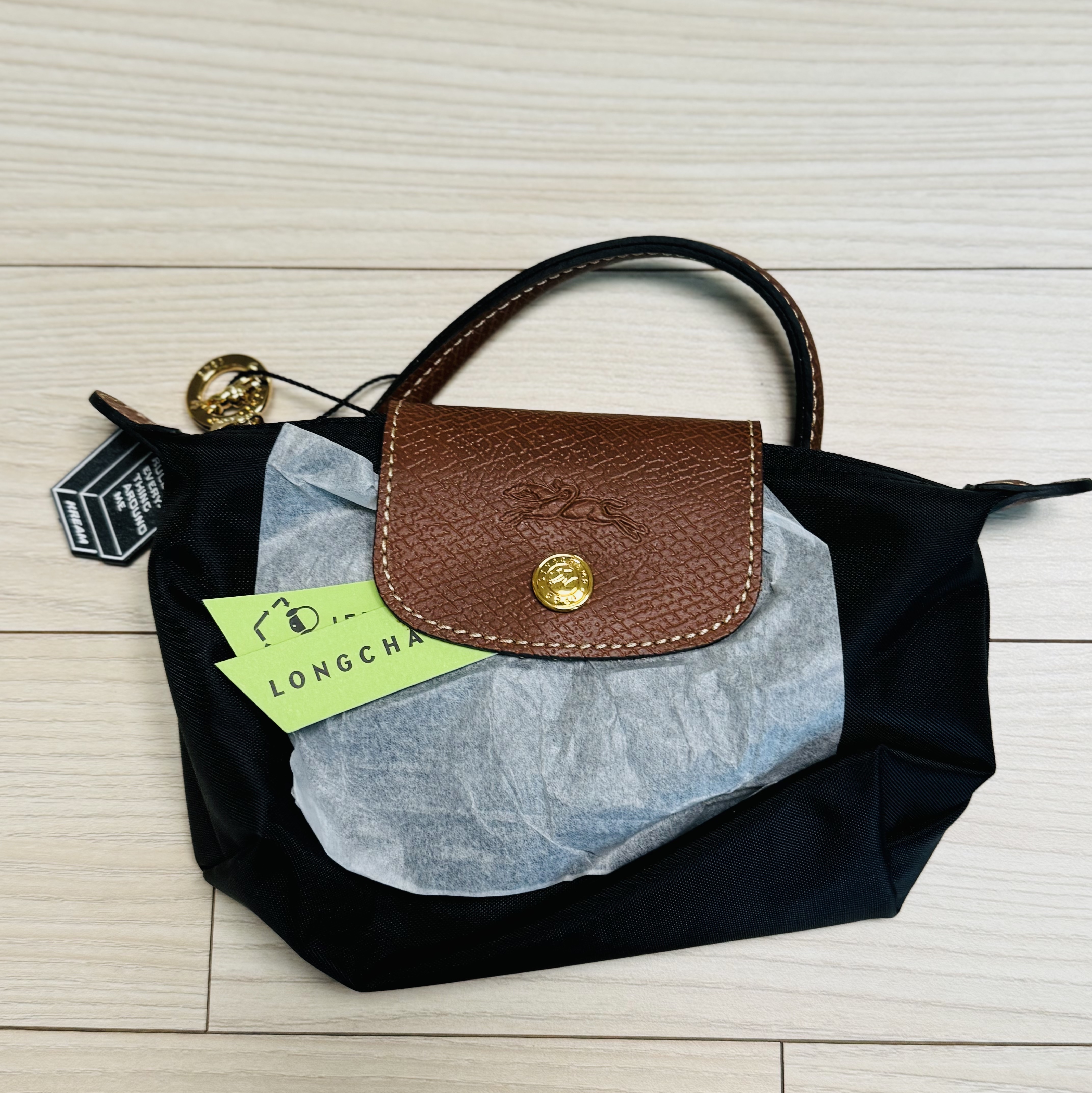 Longchamp Le Pliage Original Handle Pouch Black 착용 스타일 - 1