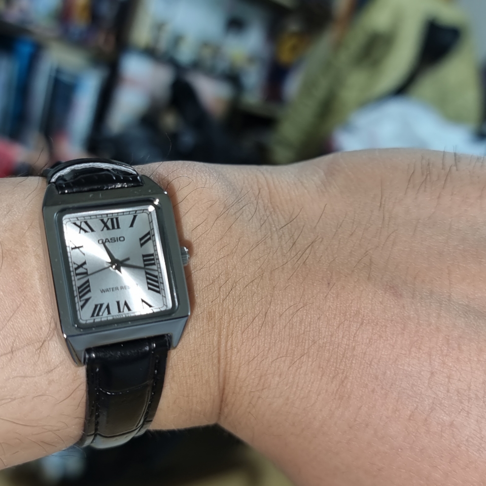 Casio LTP-V007L-7B1 착용 스타일