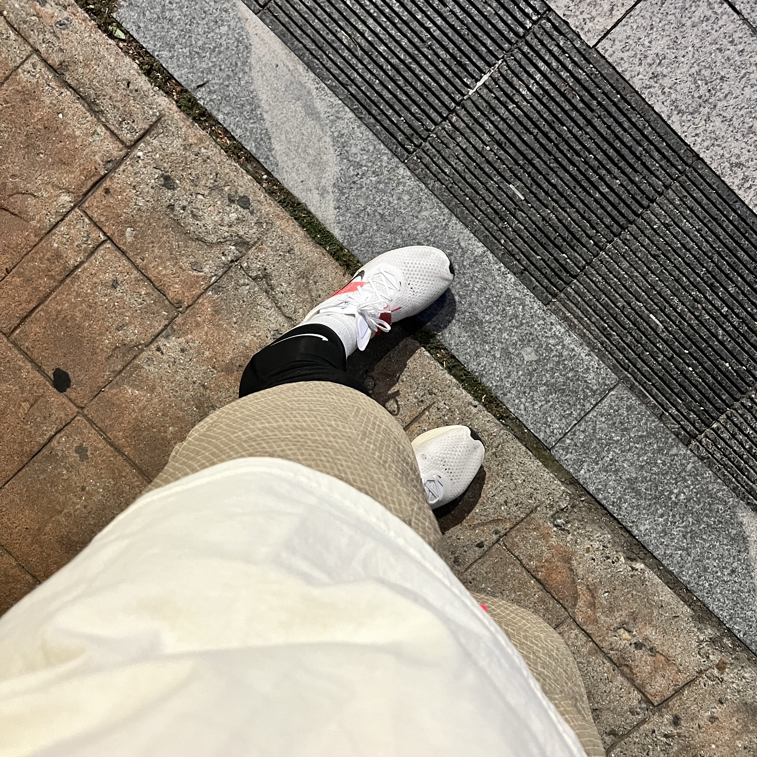 Nike ZoomX Vaporfly Next% 3 Eliud Kipchoge 착용 스타일