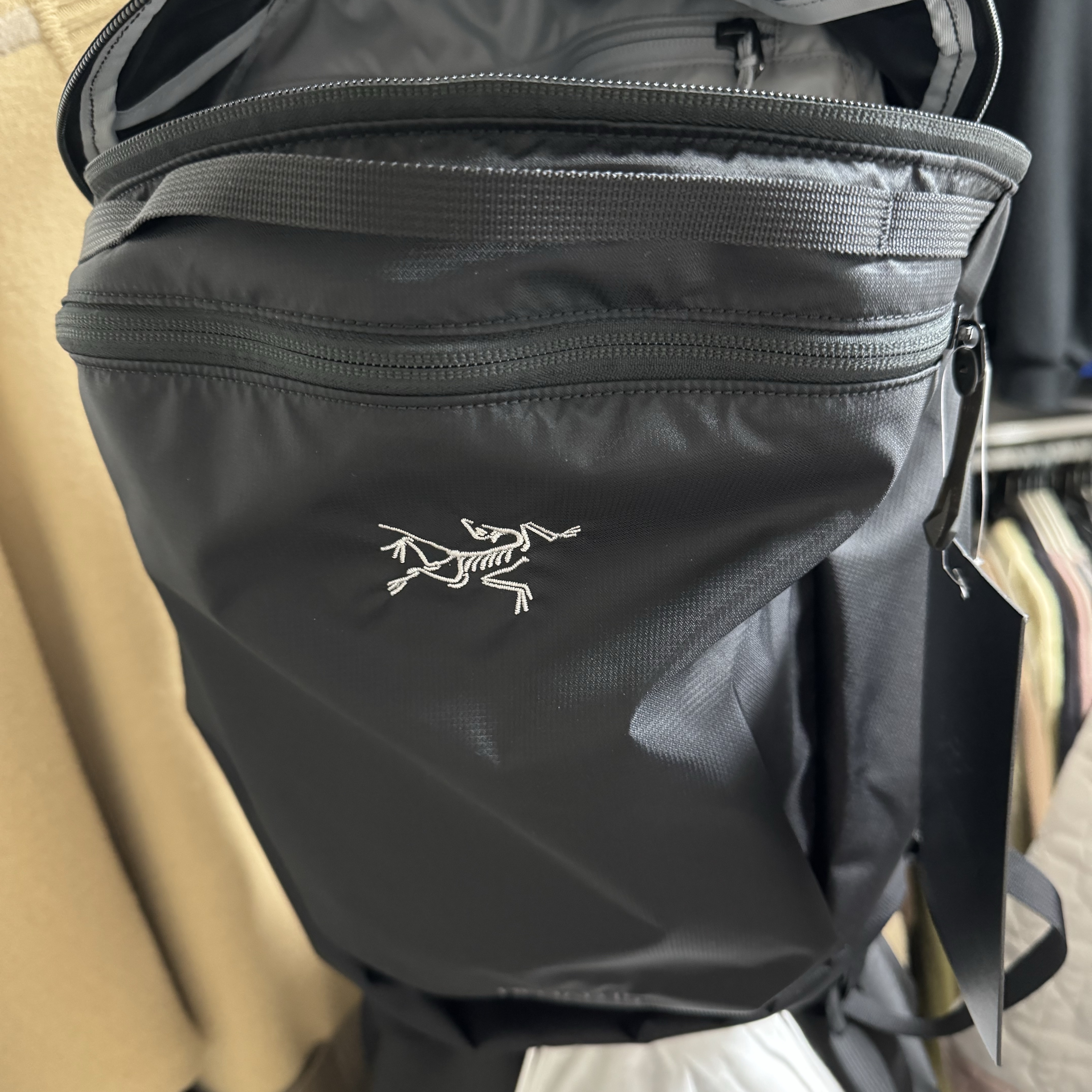 Arc'teryx Heliad 15 Backpack Black 착용 스타일