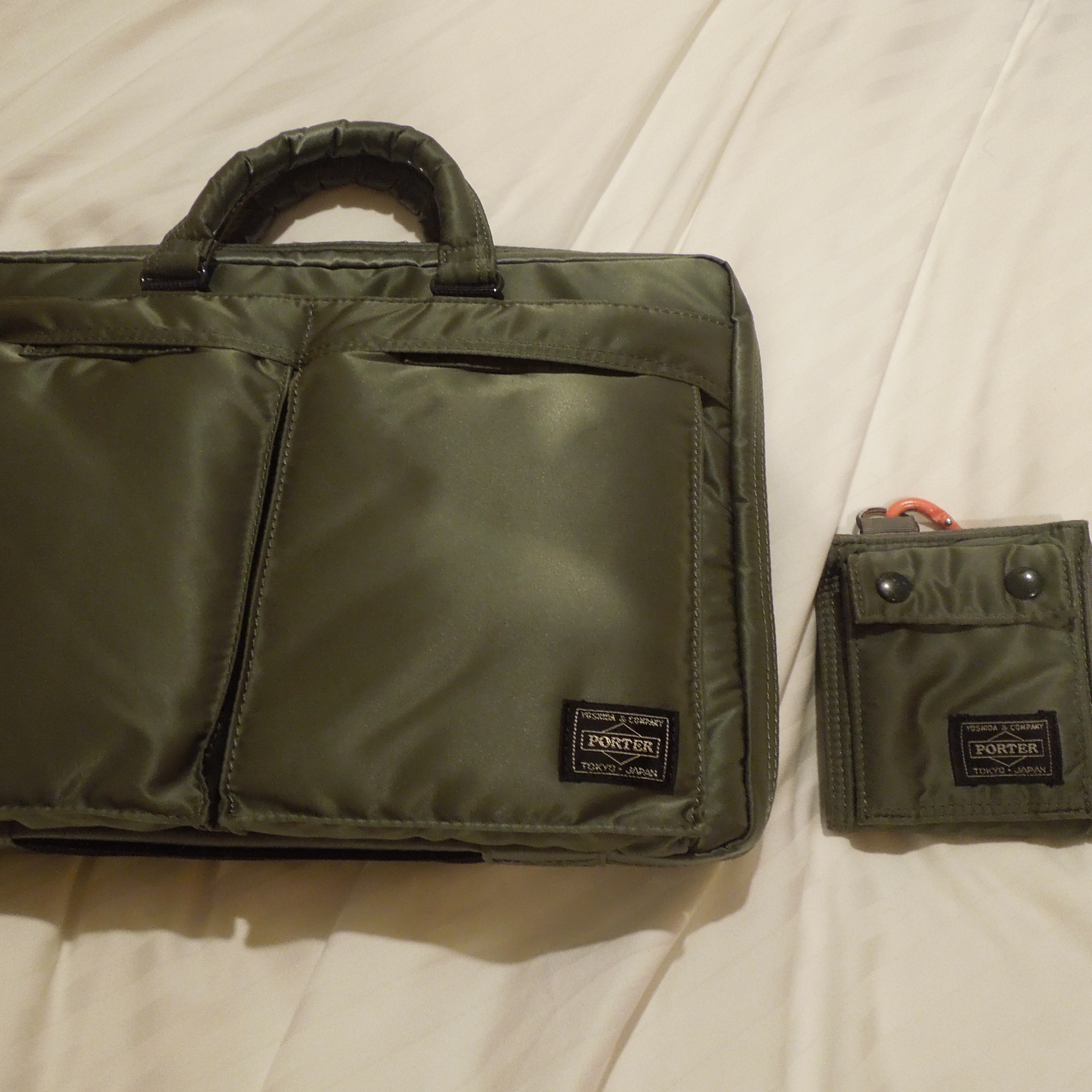 Porter PX Tanker Operator Bag 13 Sage Green, Porter Tanker Wallet Sage Green 착용 스타일