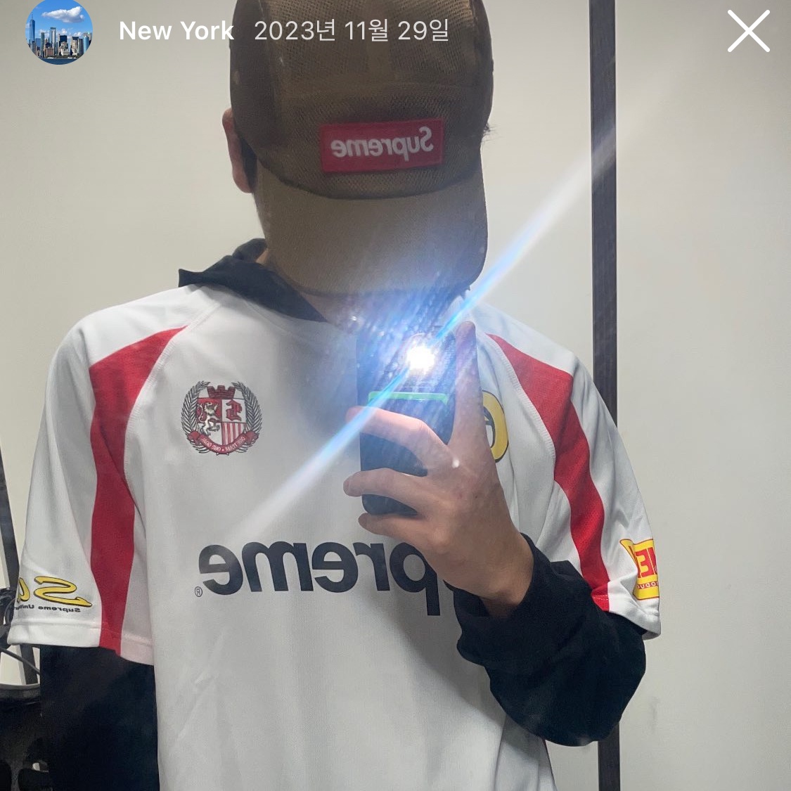 Supreme Hooded Soccer Jersey White - 23FW, Supreme Mesh Cordura Camp Cap Sand - 23SS 착용 스타일