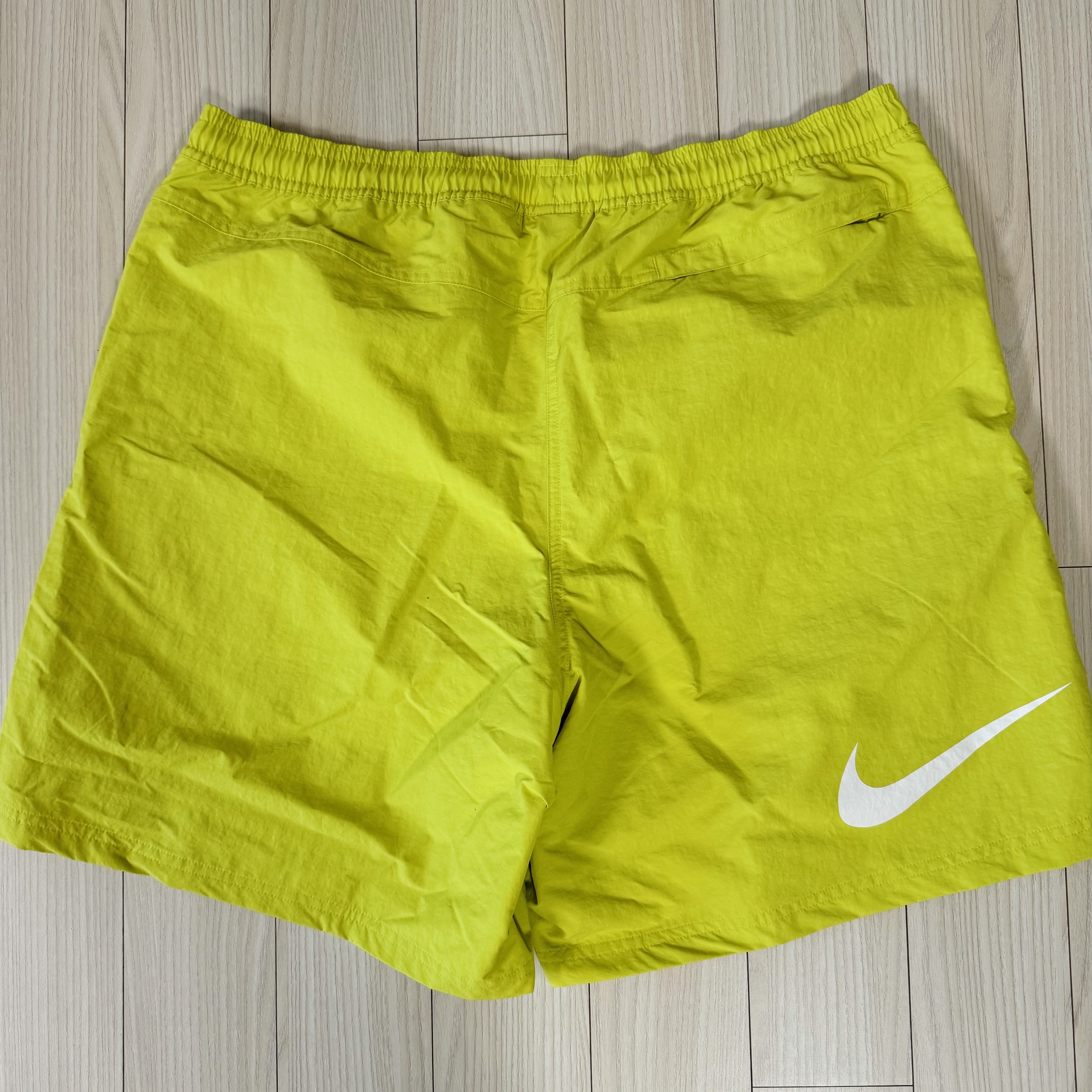 Nike x Stussy Shorts High Voltage (FJ9168-344) 착용 스타일 - 2