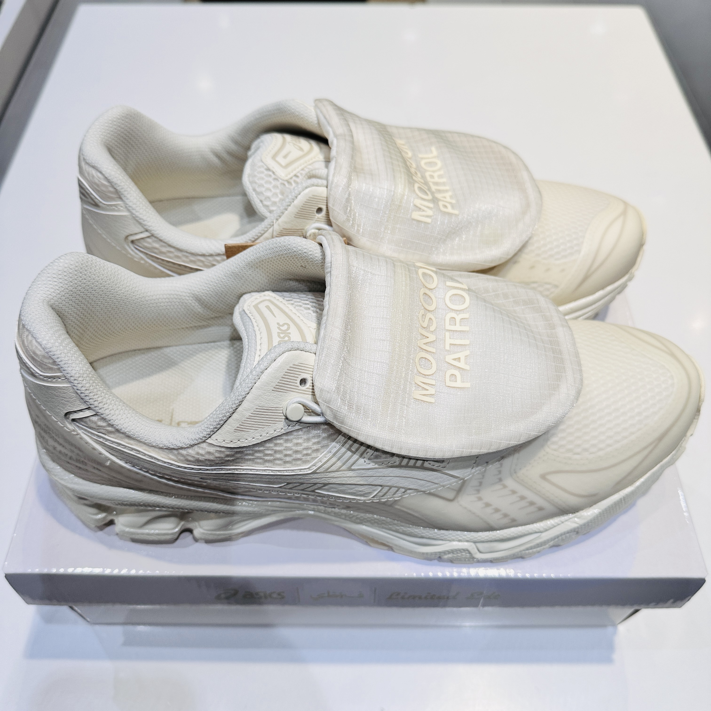 Asics x Limited Edt x SBTG Gel-Kayano 14 Monsoon Patrol Cream 착용 스타일 - 4