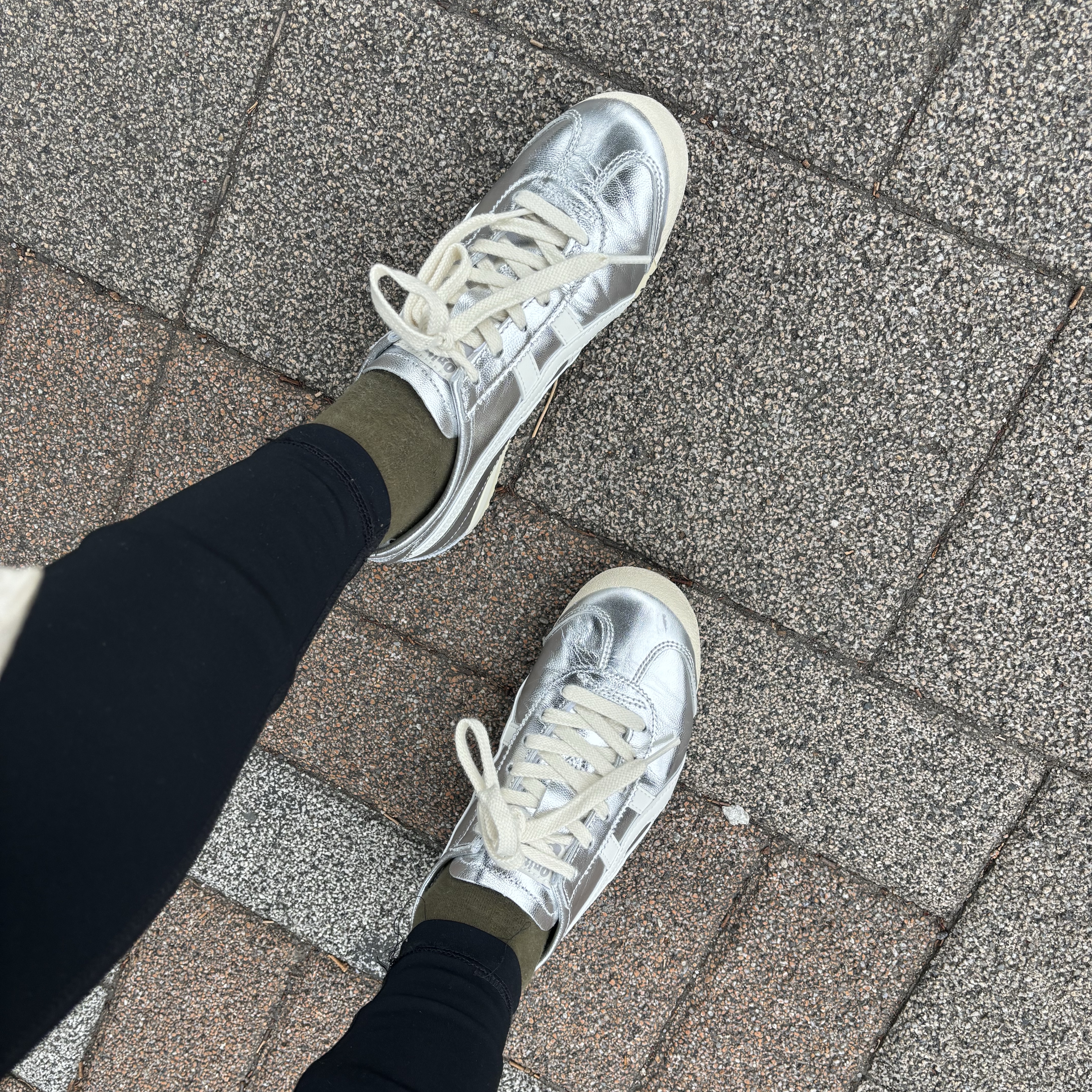 Onitsuka Tiger Mexico 66 Silver Off White 착용 스타일