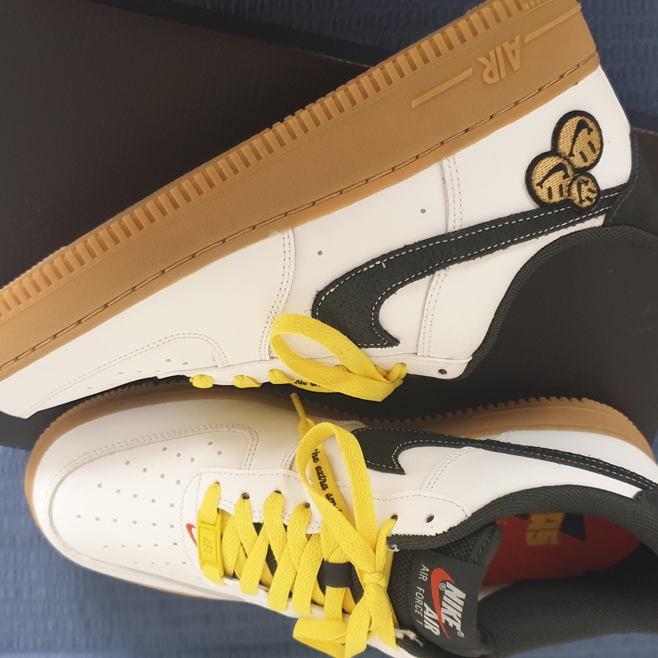 Nike Air Force 1 '07 LV8 Go The Extra Smile 착용 스타일 - 1