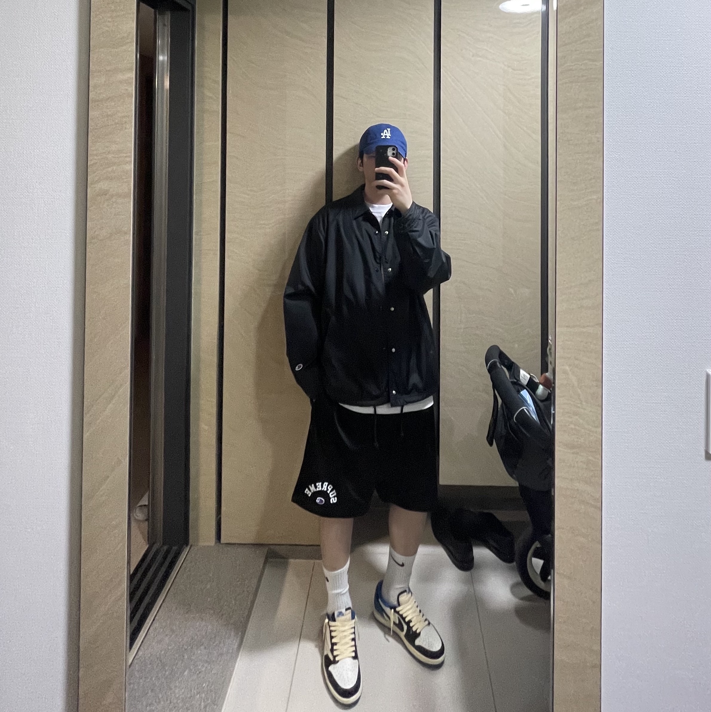 Supreme x Champion Coaches Jacket Black - 24SS 착용 스타일
