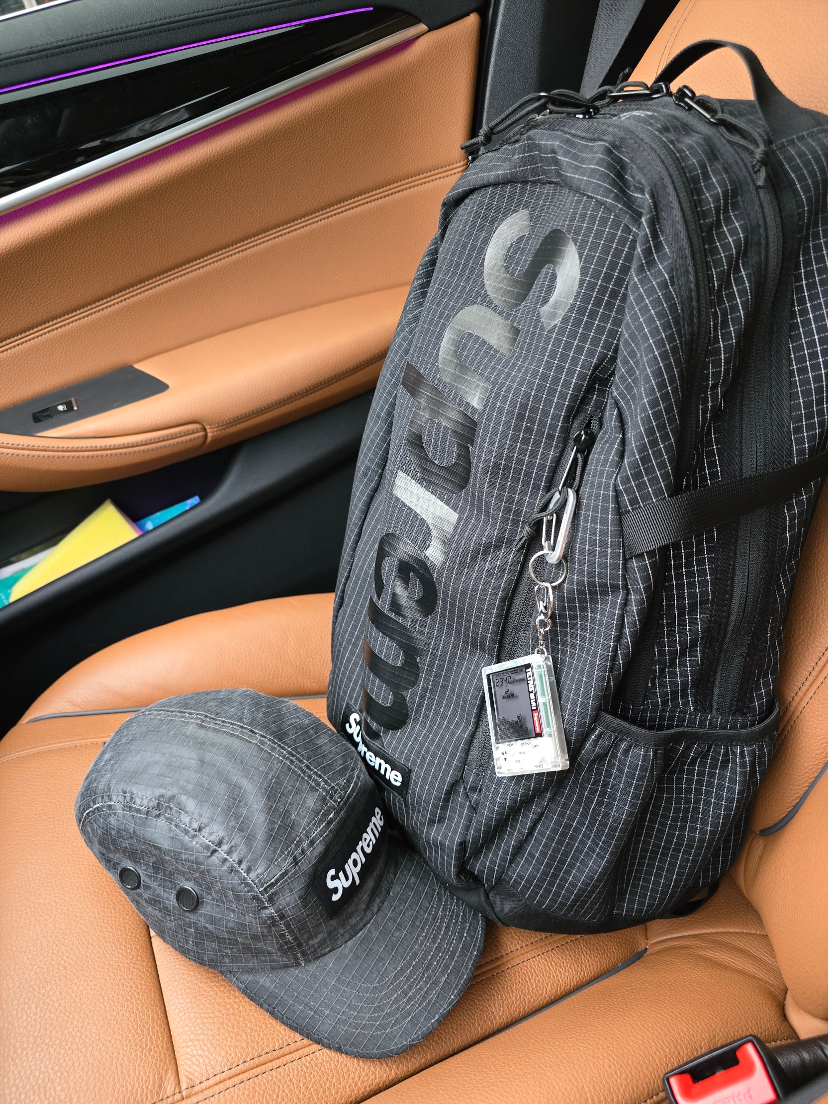 Supreme x Tetris Mini Clear - 24SS (Korean Ver.), Supreme Backpack Black - 24SS 착용 스타일