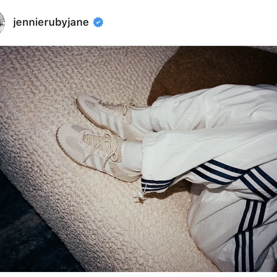 (W) Adidas Woven Balloon Trousers Cloud White - US Sizing 착용 스타일 - 3