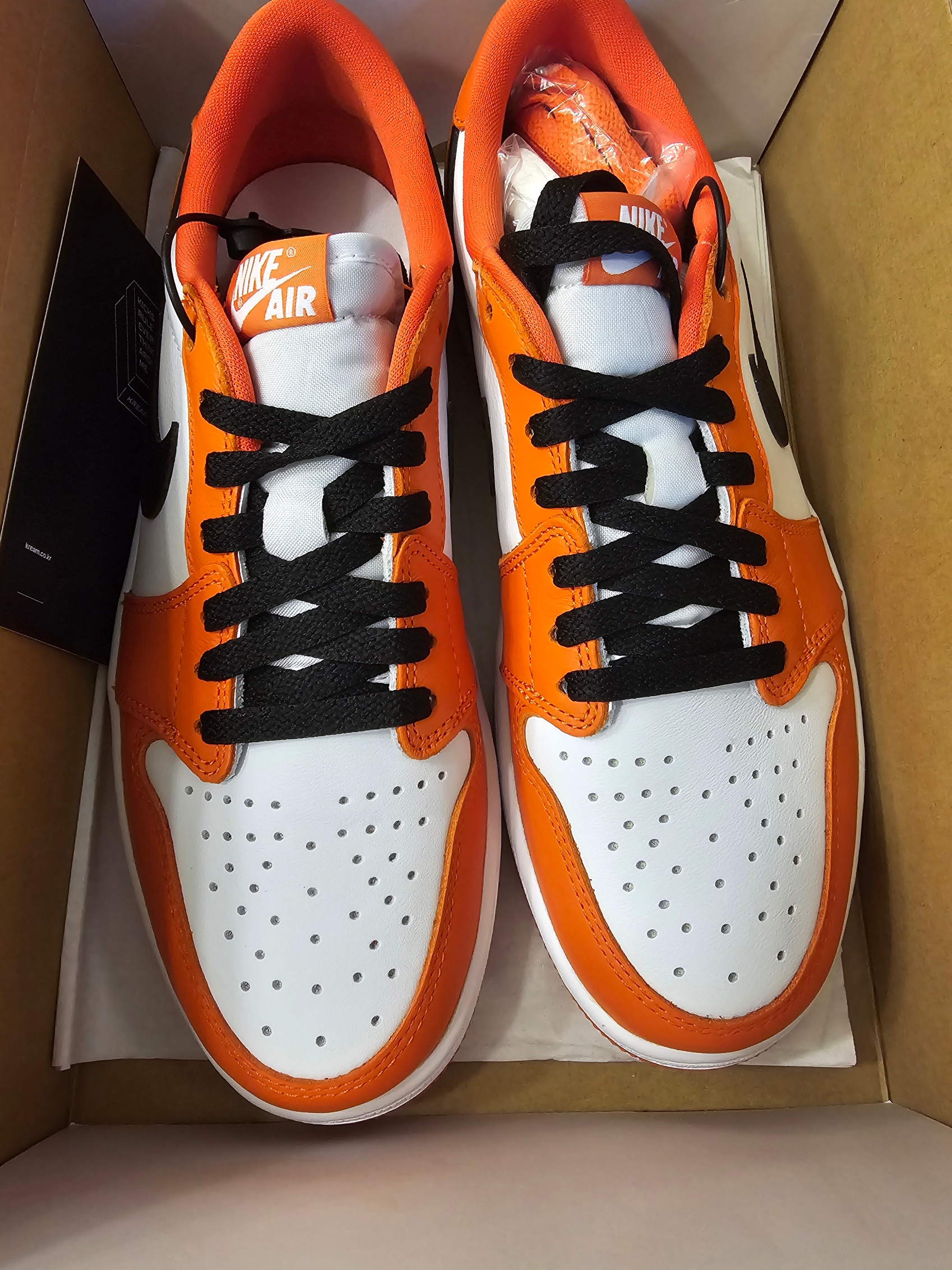 Jordan 1 Low OG Starfish 착용 스타일 - 1