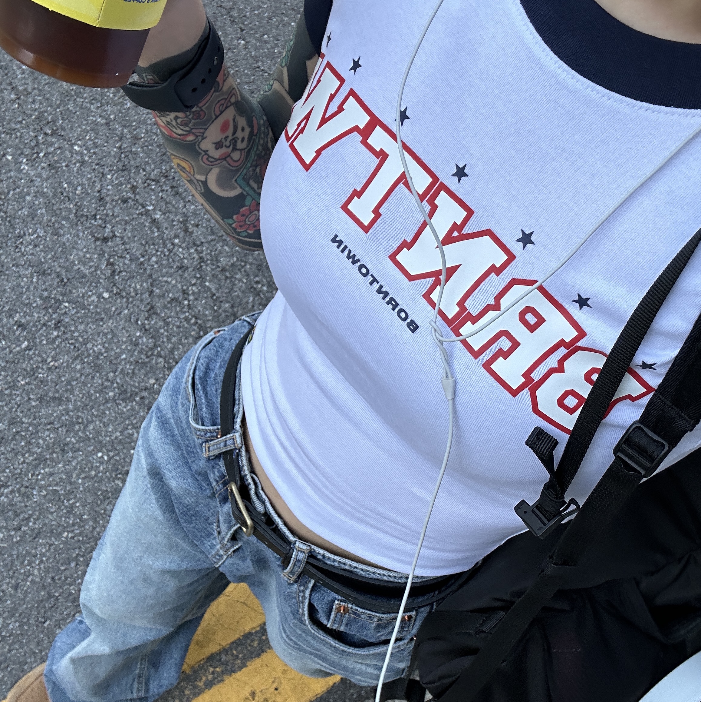 BORN TO WIN BRNTW Raglan Semi Crop T-Shirts White 착용 스타일