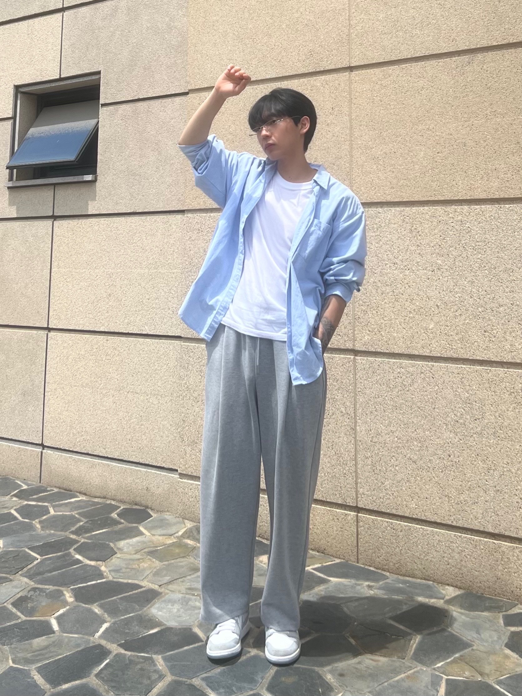 (W) Jordan 1 Low White Wolf Grey 착용 스타일 - 3