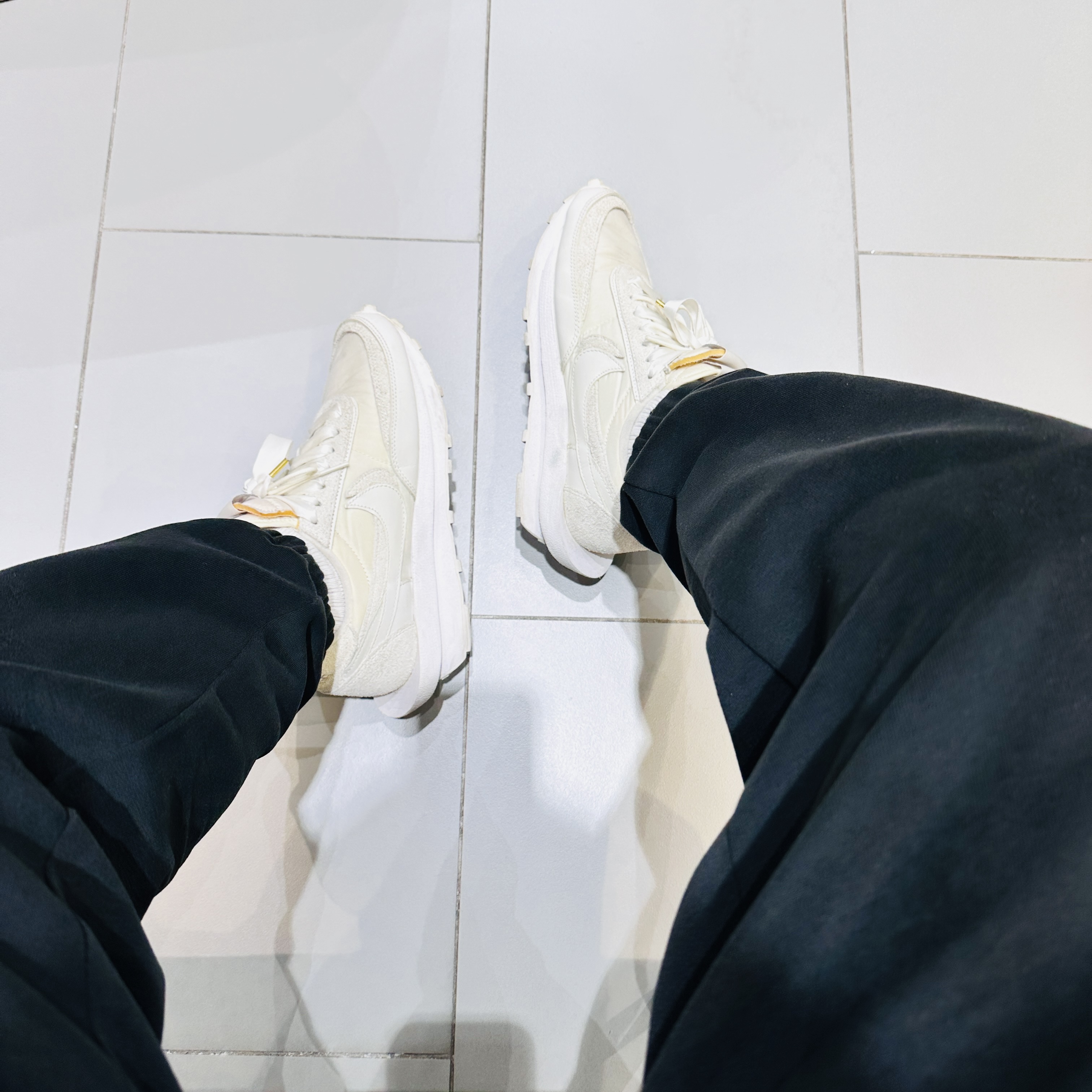 Nike x Sacai LDWaffle White Nylon 착용 스타일 - 1
