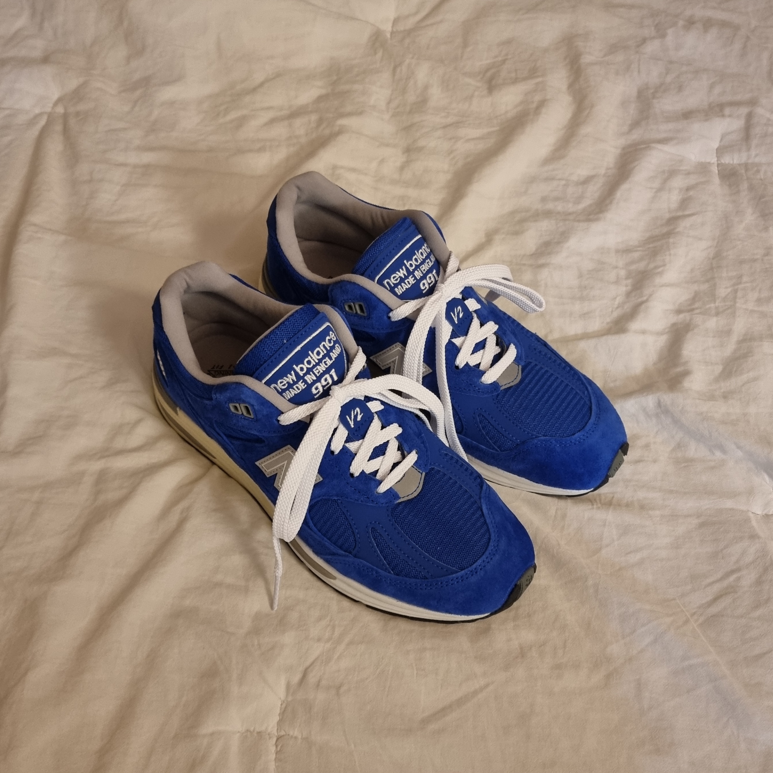 New Balance 991v2 Made in UK Dazzling Blue 착용 스타일 - 1