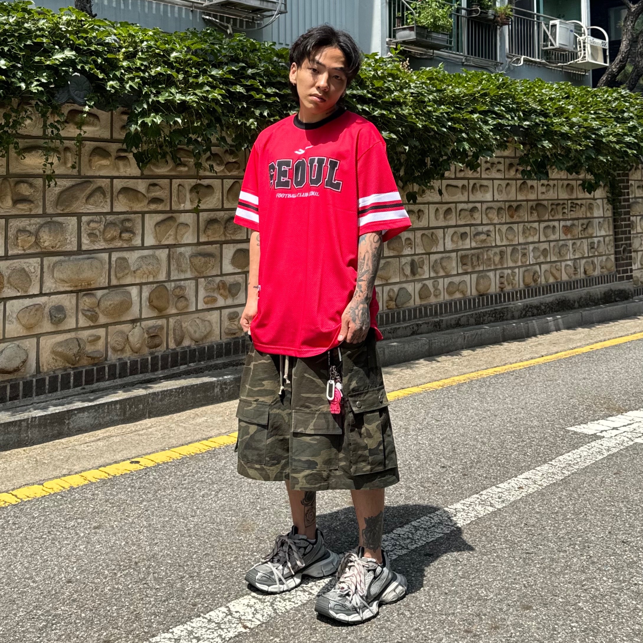 Balenciaga 3XL Sneakers Grey White Red 착용 스타일 - 2