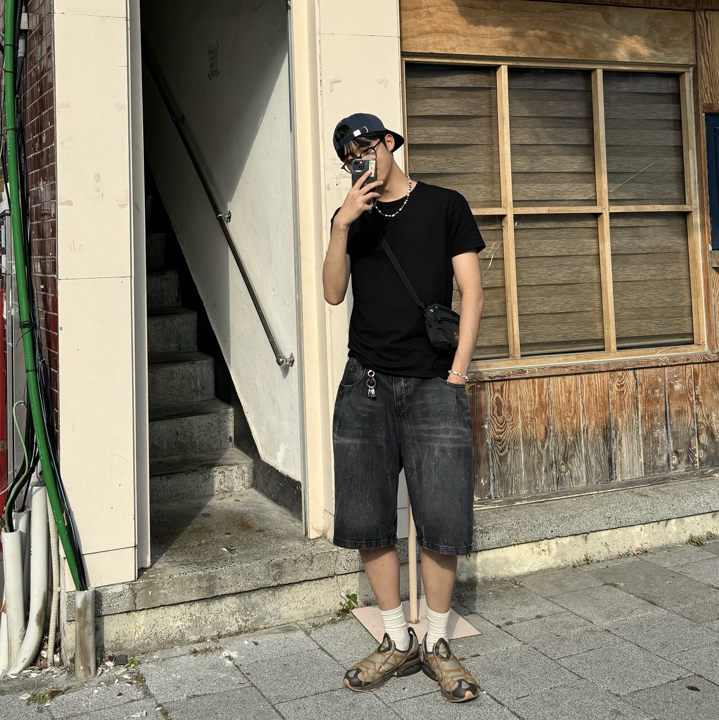 Nike Air Kukini Dark Chocolate, Hello Sunrise Washed HS Arch Logo 6Panel Cap Navy & Orange 착용 스타일 - 2