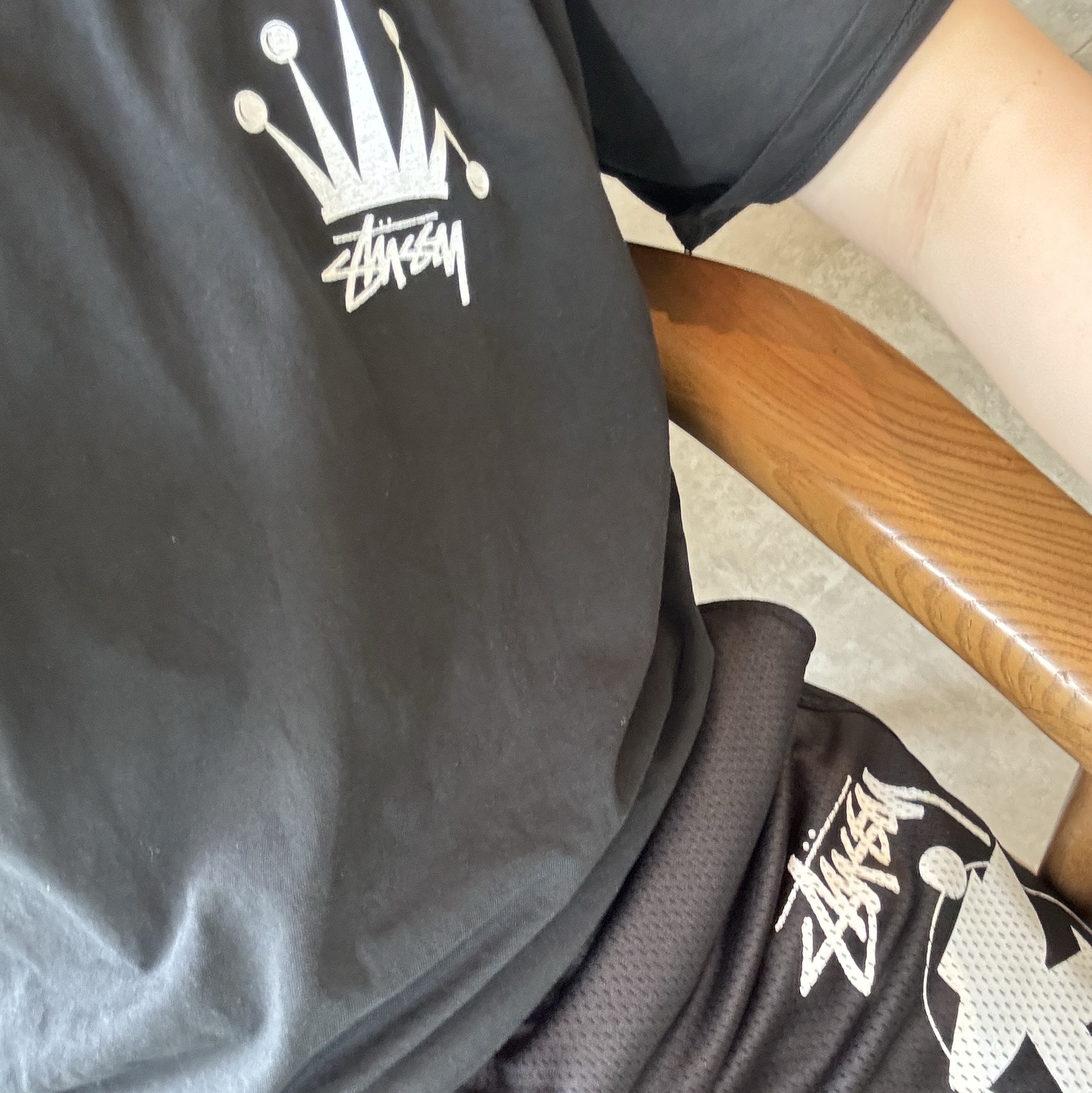 Stussy Regal Crown Pigment Dyed T-Shirt Black, Stussy Surfman Mesh Shorts Black 착용 스타일