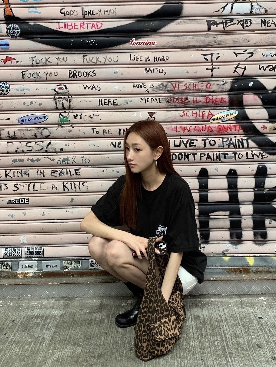Stussy x Martine Rose Collage Pigment Dyed T-Shirt Black 착용 스타일 - 3