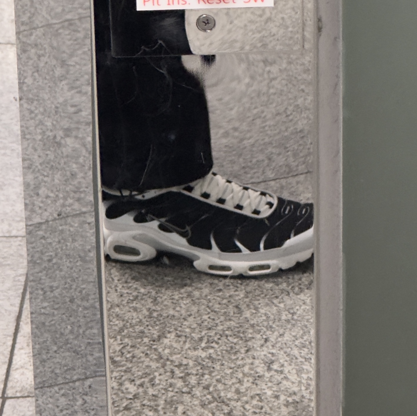 Nike Air Max Plus Black White 착용 스타일