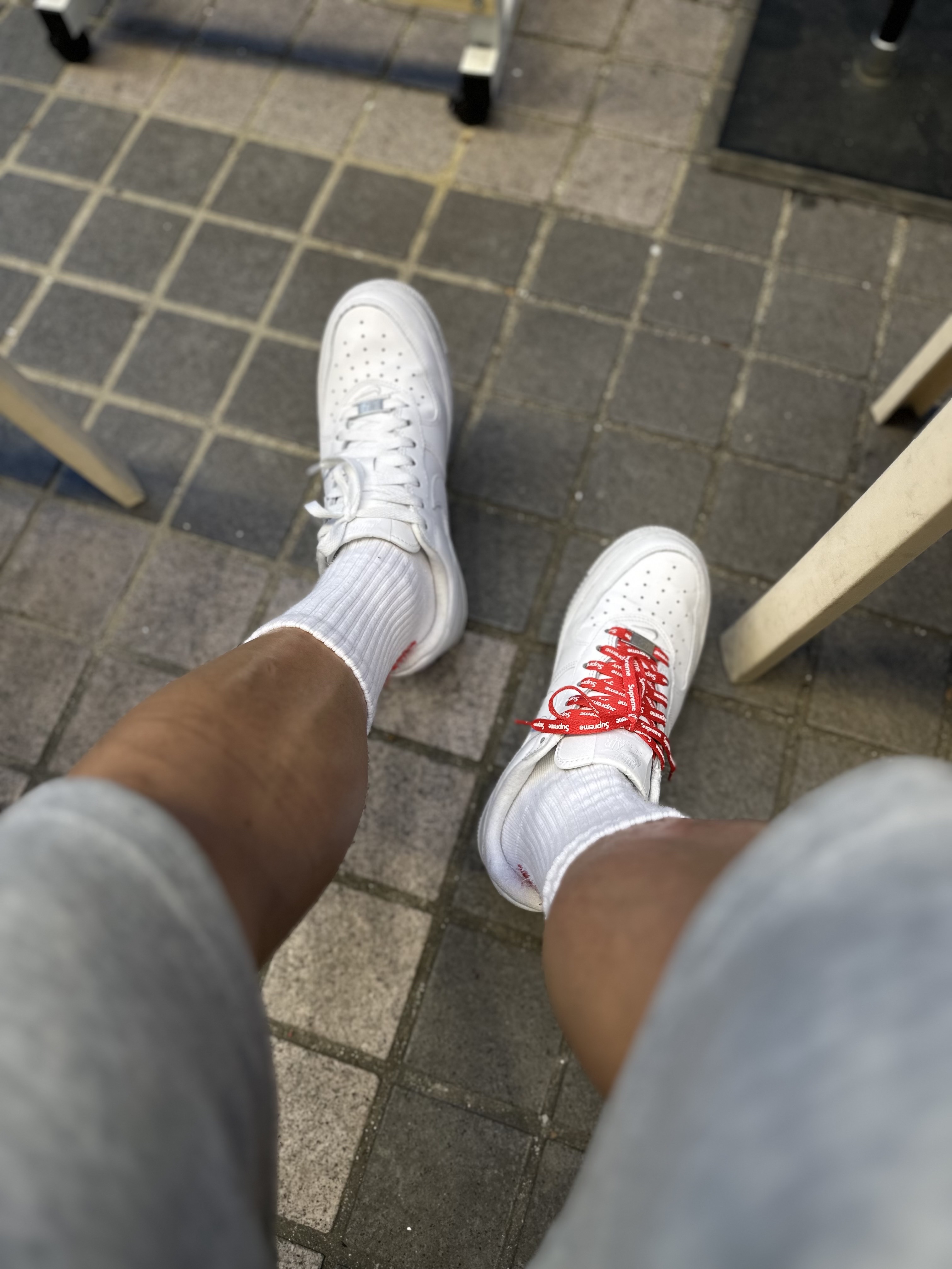 Nike x Supreme Air Force 1 Low White 착용 스타일