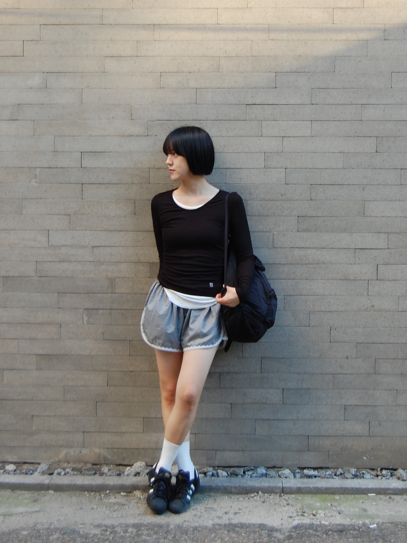 (J) Adidas Superstar Black White 착용 스타일