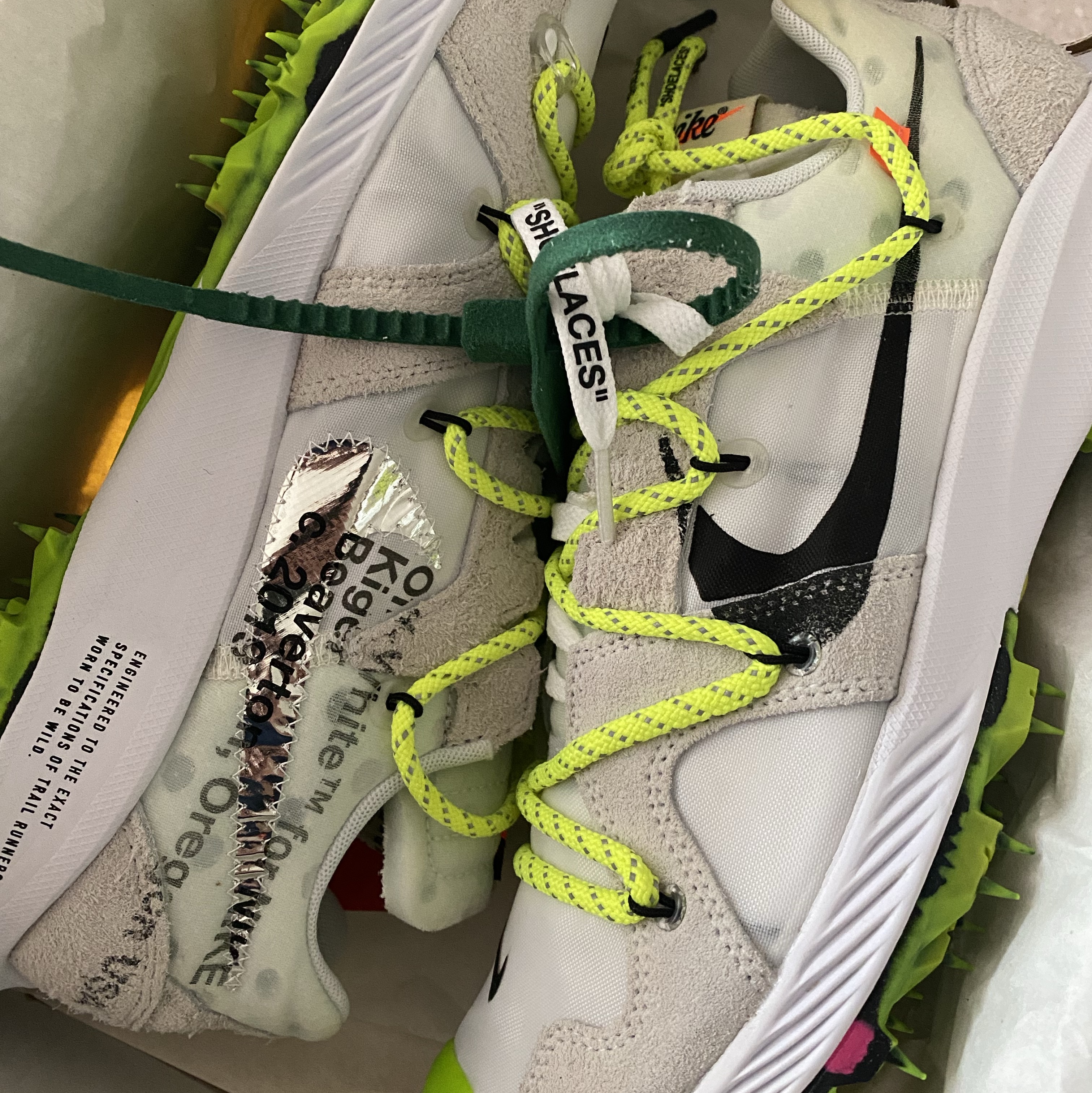 (W) Nike x Off-White Zoom Terra Kiger 5 White 착용 스타일