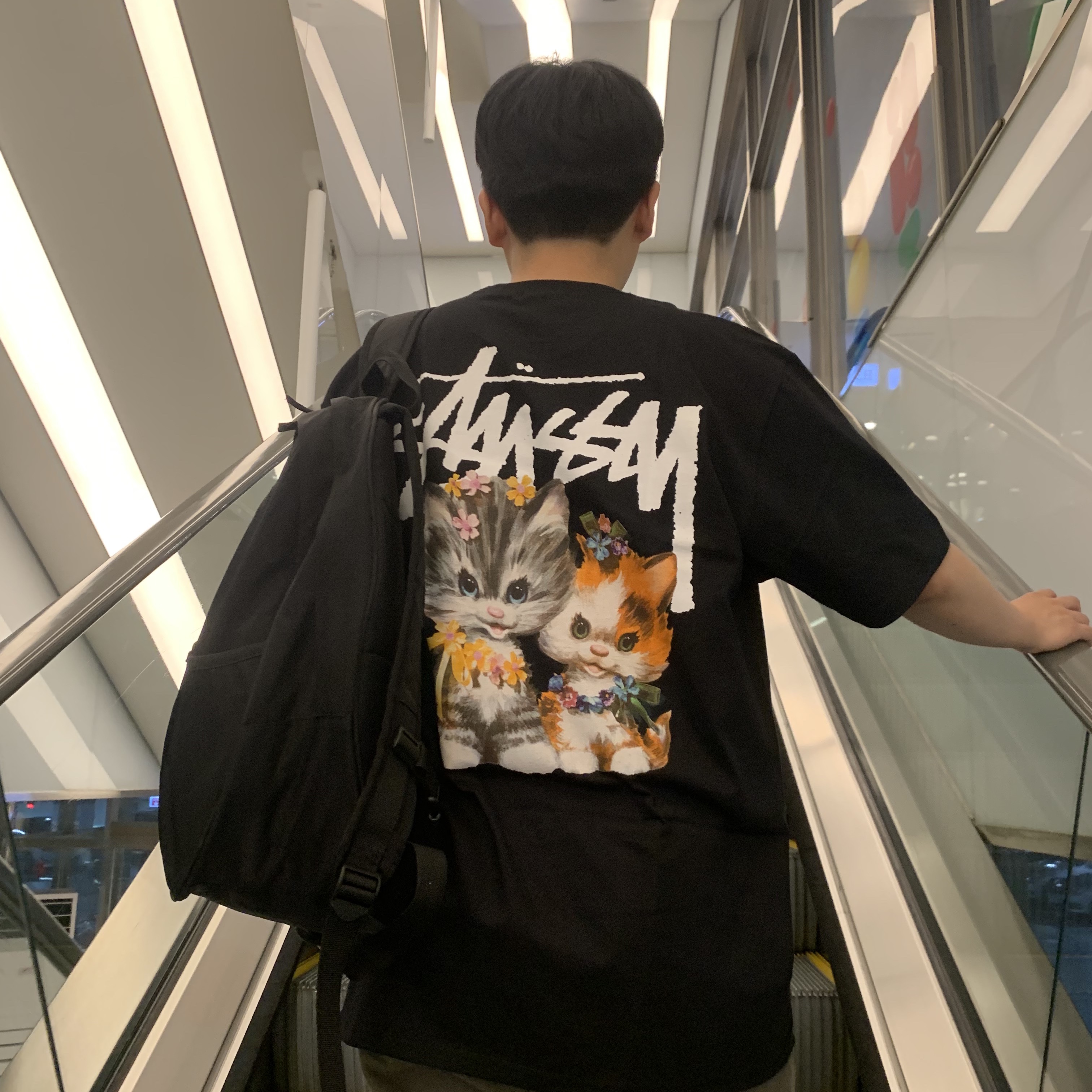 Stussy Kittens T-Shirt Black 착용 스타일