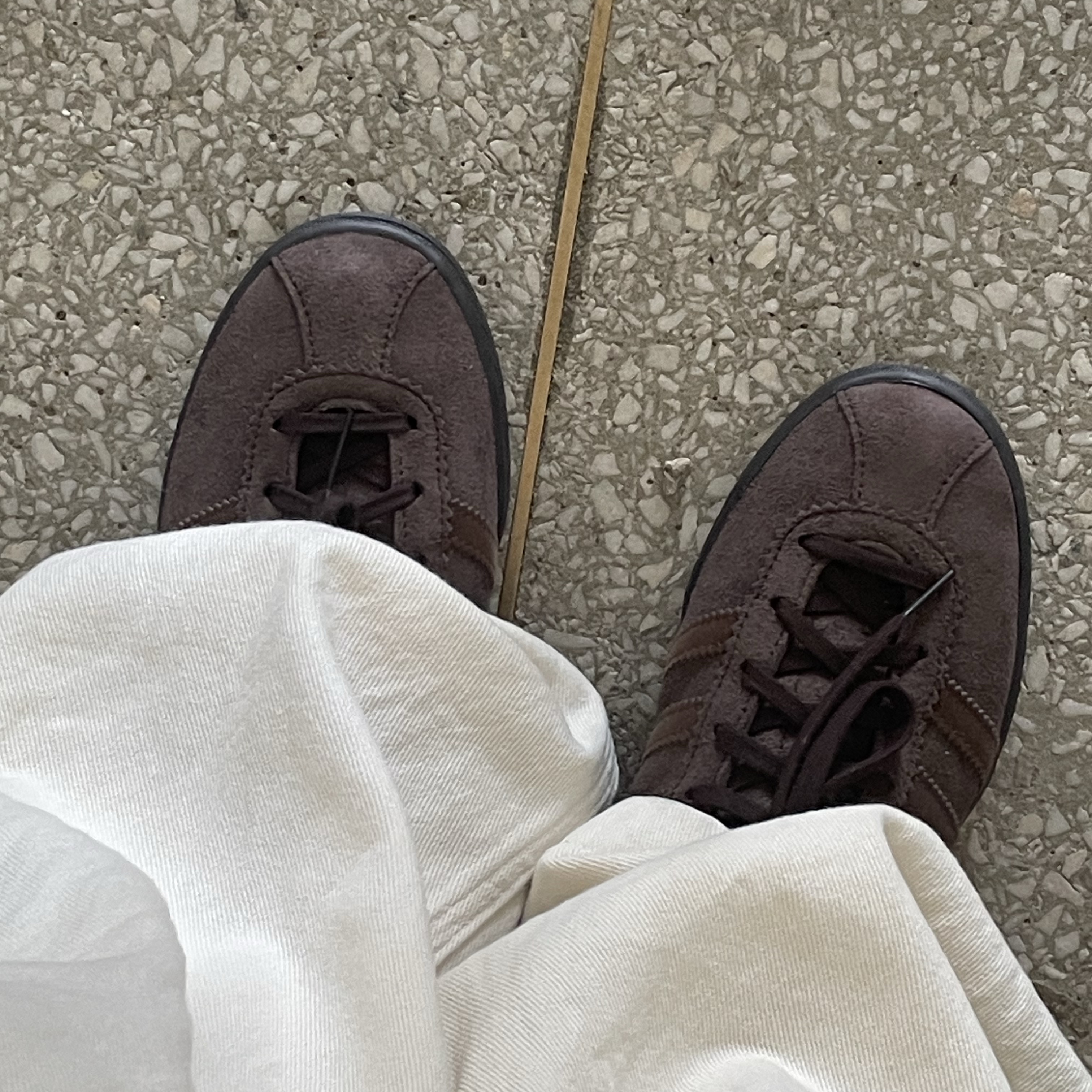 Adidas Tobacco Gruen Dark Brown 착용 스타일 - 1