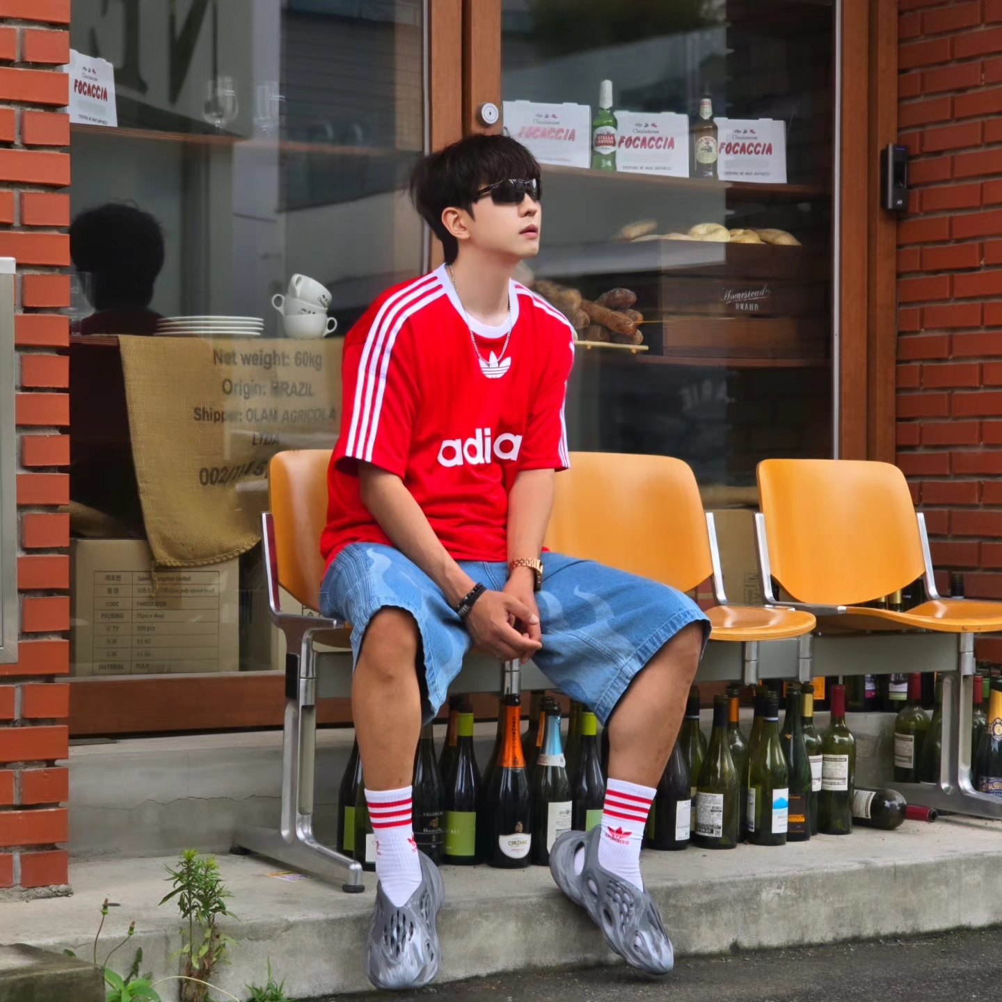 Adidas Adicolor T-Shirt Better Scarlet White - KR Sizing, Adidas Adicolor T-Shirt Better Scarlet White - US Sizing 착용 스타일 - 2