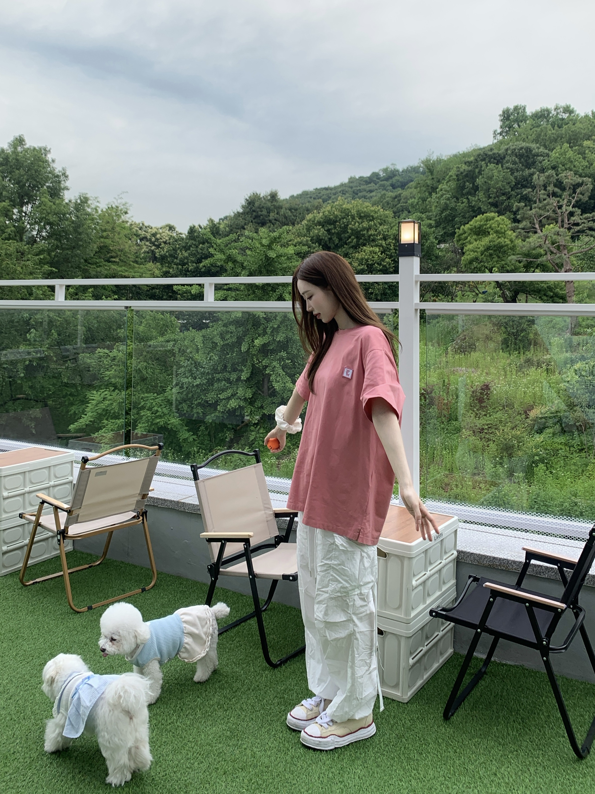 Maison Mihara Yasuhiro Peterson OG Sole Canvas Low-top Sneakers Natural, Wooyoungmi Cotton Back Logo T-Shirt Pink - 23SS 착용 스타일