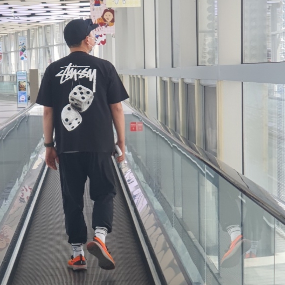 Stussy Fuzzy Dice T-Shirt Black, Nike Club+ Unlined Woven Jogger Black - Asia 착용 스타일
