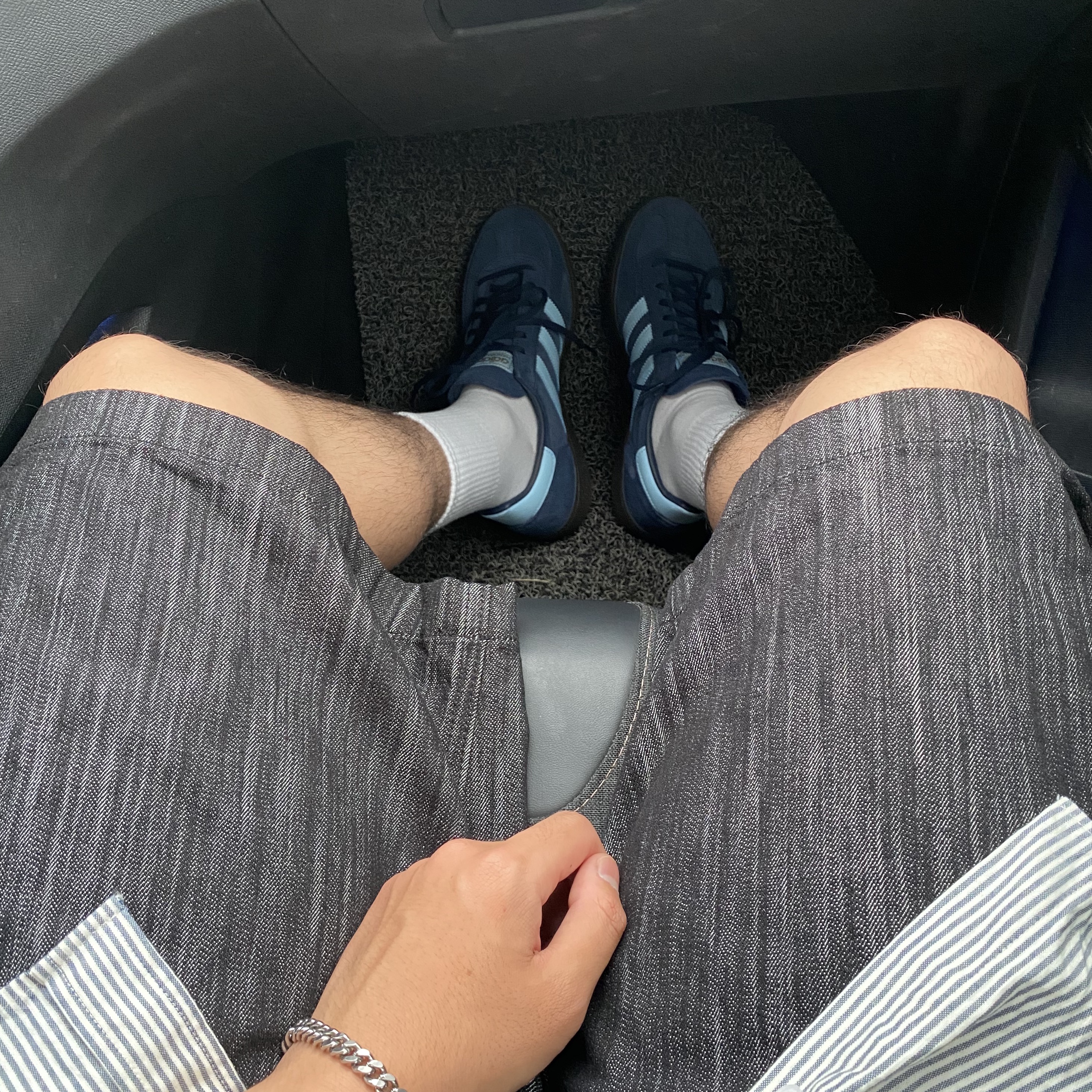 Adidas Spezial Handball Collegiate Navy 착용 스타일