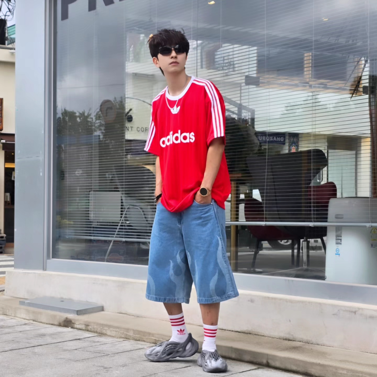 Adidas Adicolor T-Shirt Better Scarlet White - KR Sizing, Adidas Adicolor T-Shirt Better Scarlet White - US Sizing 착용 스타일 - 9