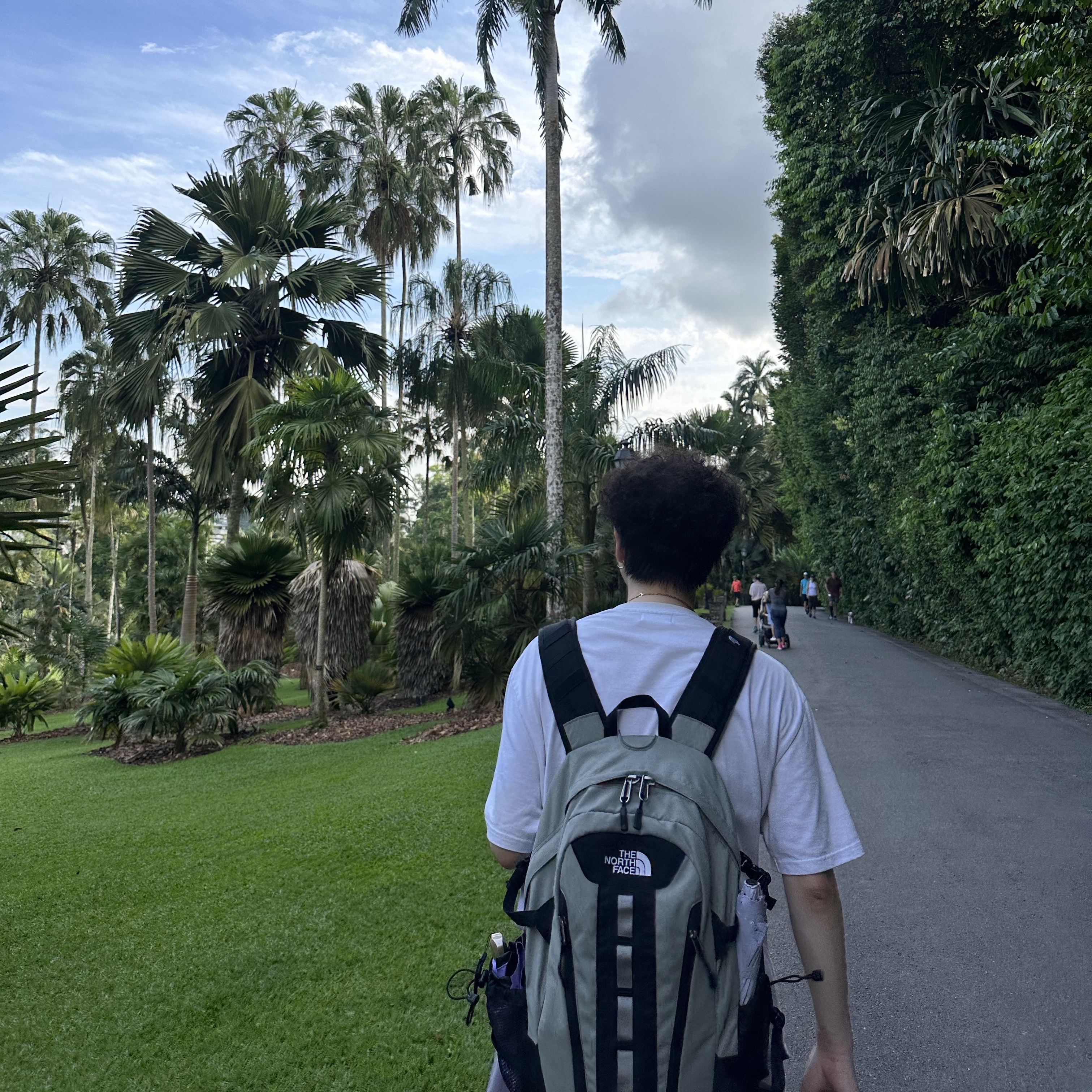 The North Face Big Shot Light Gray 착용 스타일