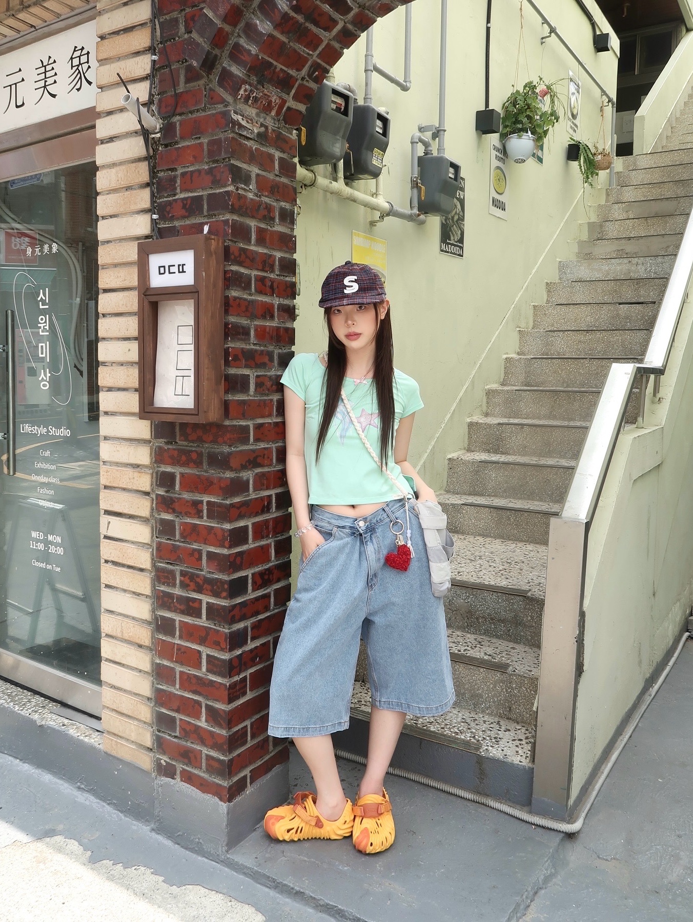 Crocs x Salehe Bembury Pollex Clog Cobbler 착용 스타일 - 5
