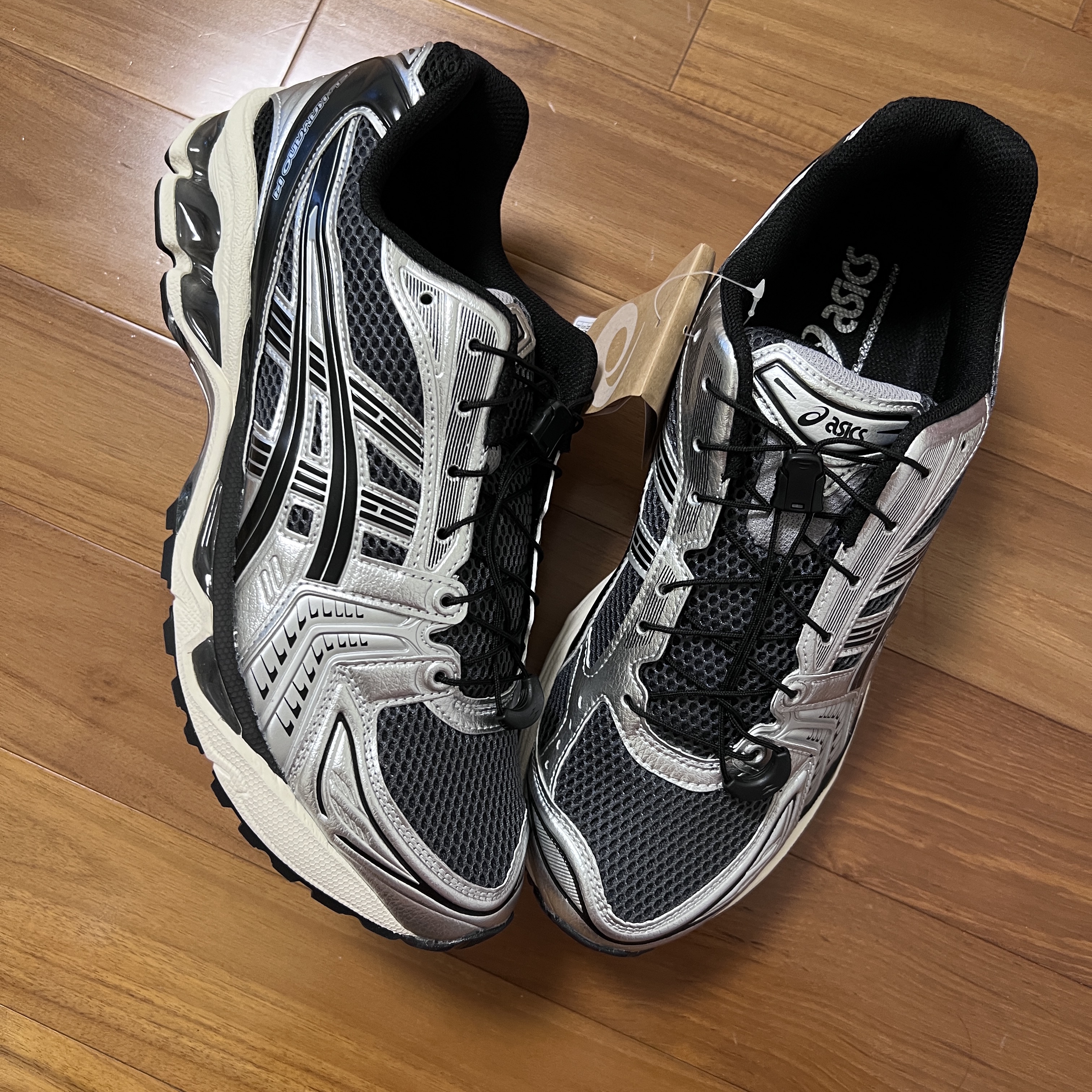 Asics Unlimited Gel-Kayano 14 Carrier Grey Black 착용 스타일