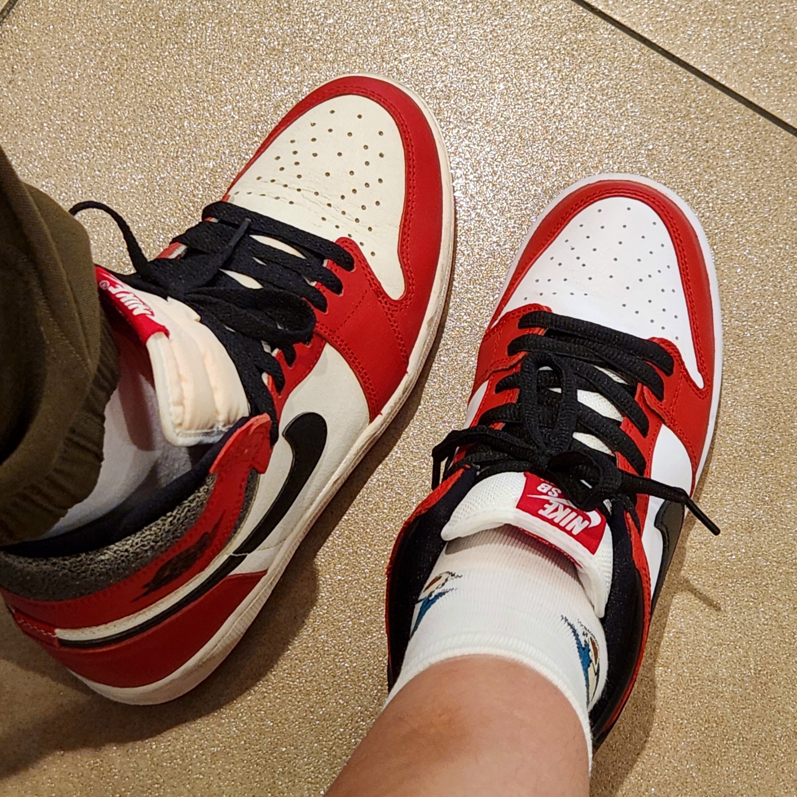 Nike SB Dunk Low Pro Chicago, Jordan 1 Retro High OG Chicago 2022 착용 스타일