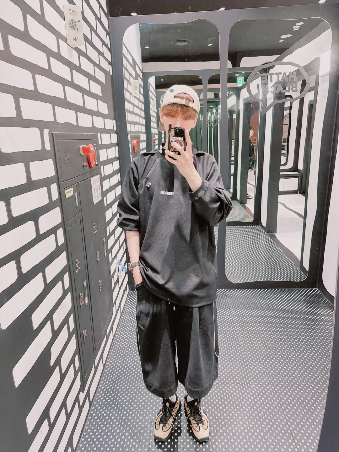 Nike x Stussy Air Penny II Rattan and Limestone, Ader Error Tever Logo Sweatshorts Noir 착용 스타일