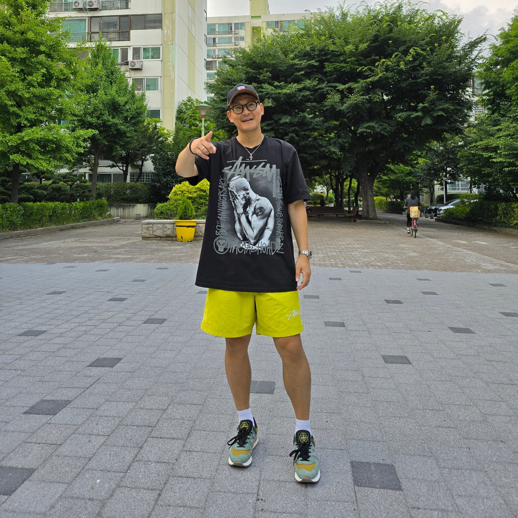 New Balance x Stone Island 574 Legacy Light Green, Nike x Stussy Shorts High Voltage (FJ9167-344) 착용 스타일