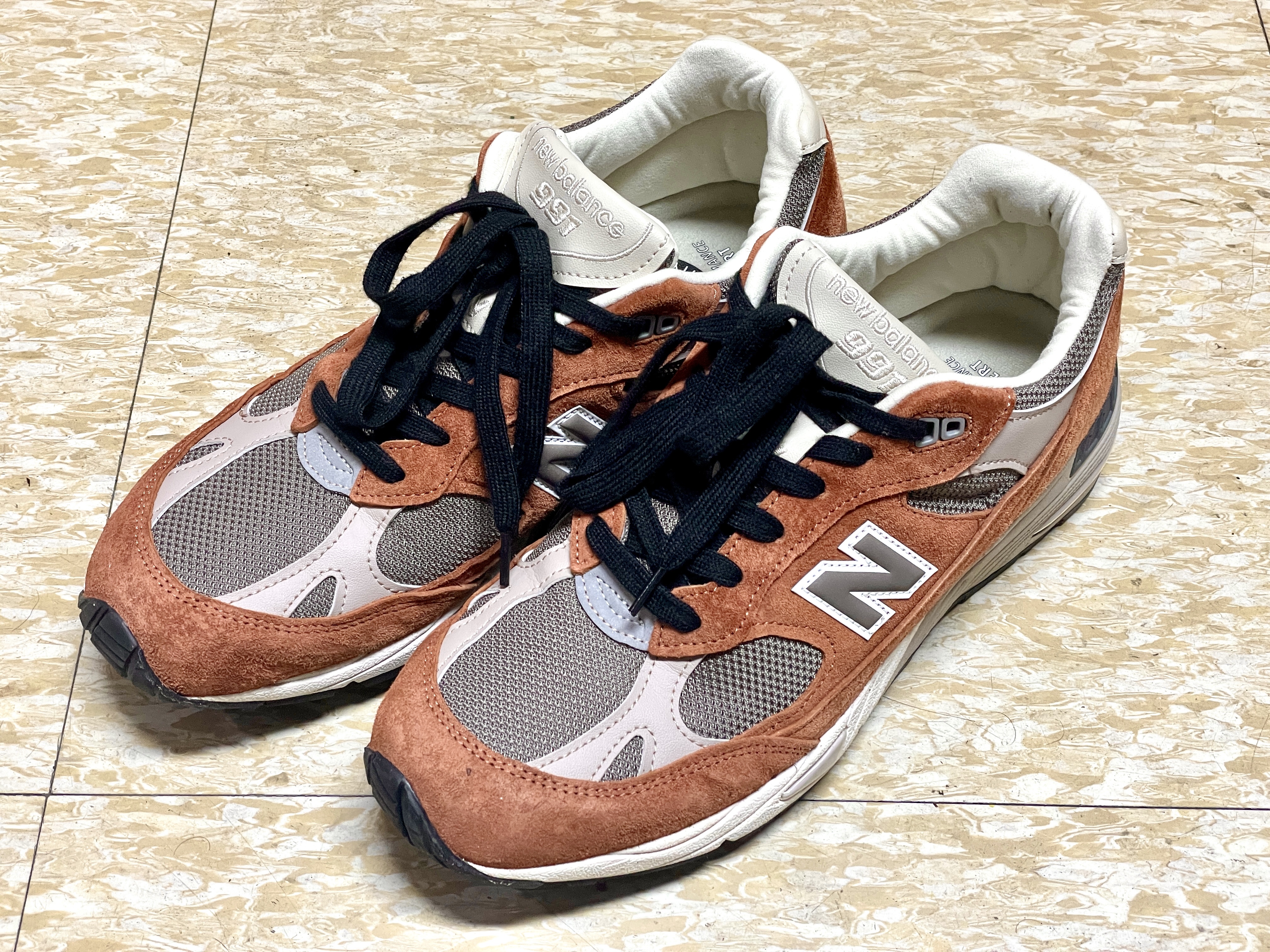 New Balance 991 Made in UK Sequoia Falcon 착용 스타일