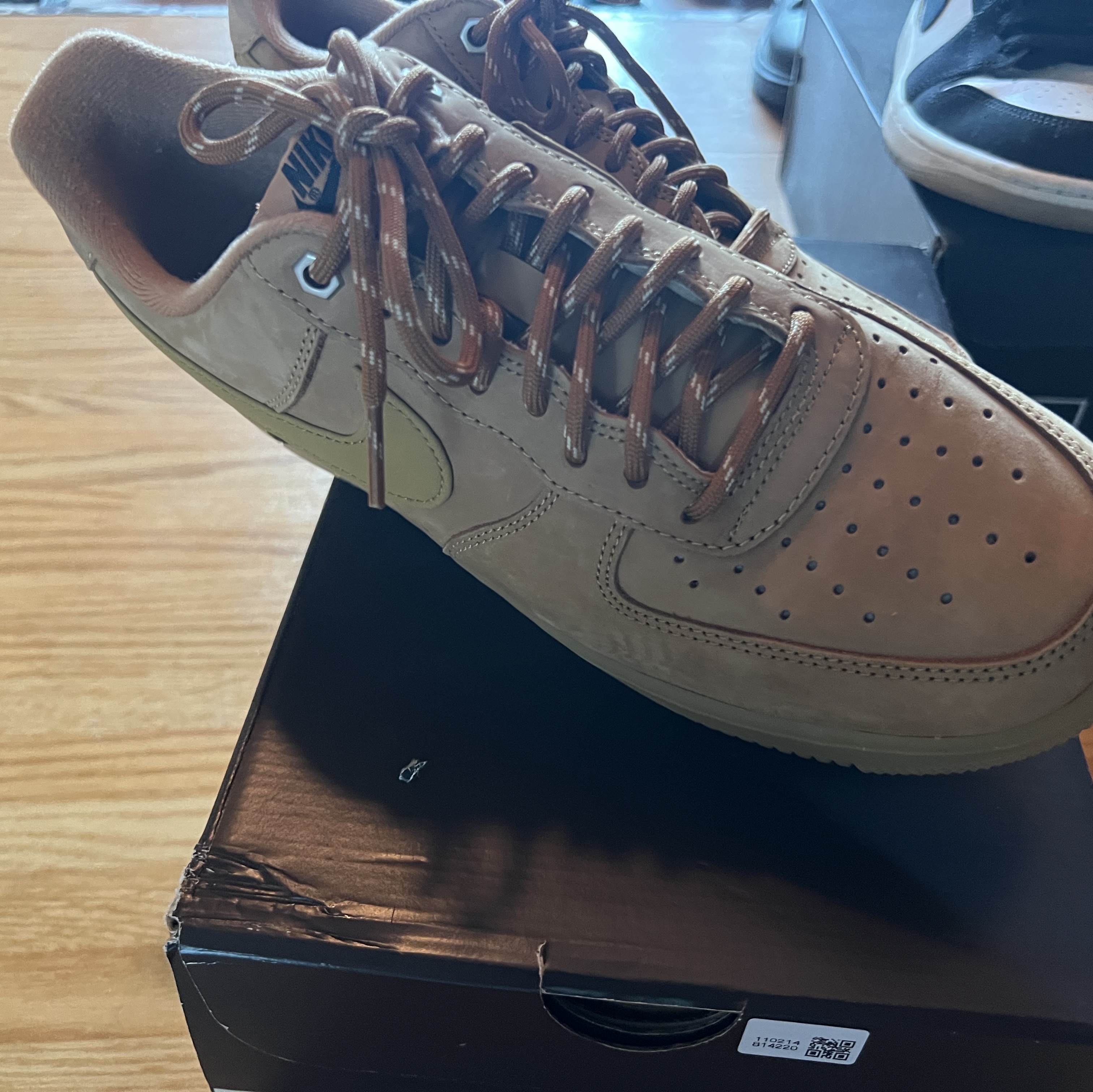 Nike Air Force 1 '07 WB Flax 착용 스타일