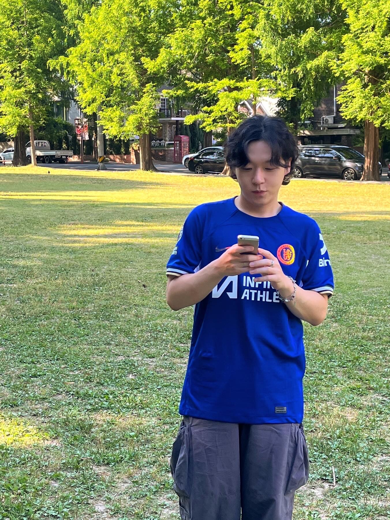 Nike Chelsea FC 2023/24 Stadium Home Dri-Fit Jersey Rush Blue (Non Marking & Non Sponser Ver.) 착용 스타일 - 1