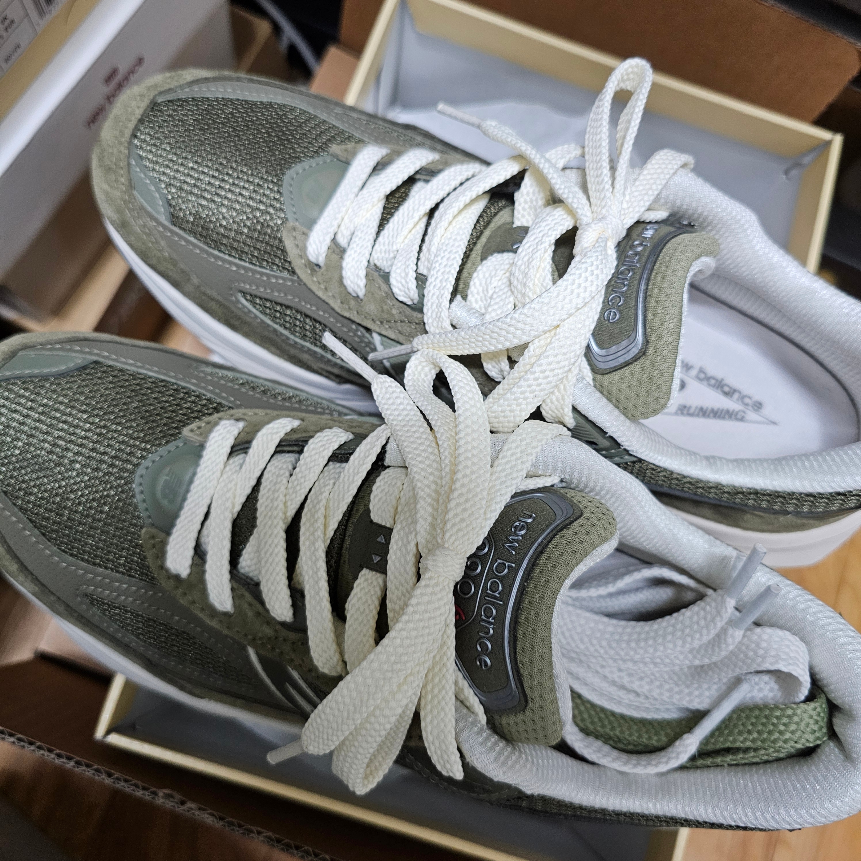 New Balance 990v6 Made in USA True Camo 착용 스타일