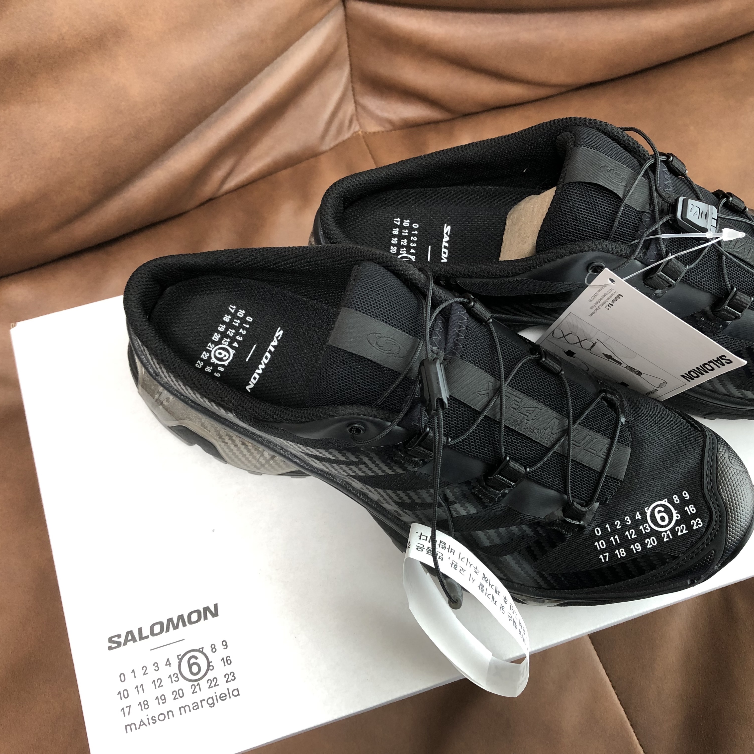 Salomon x MM6 Maison Margiela XT-4 Mule Black 착용 스타일